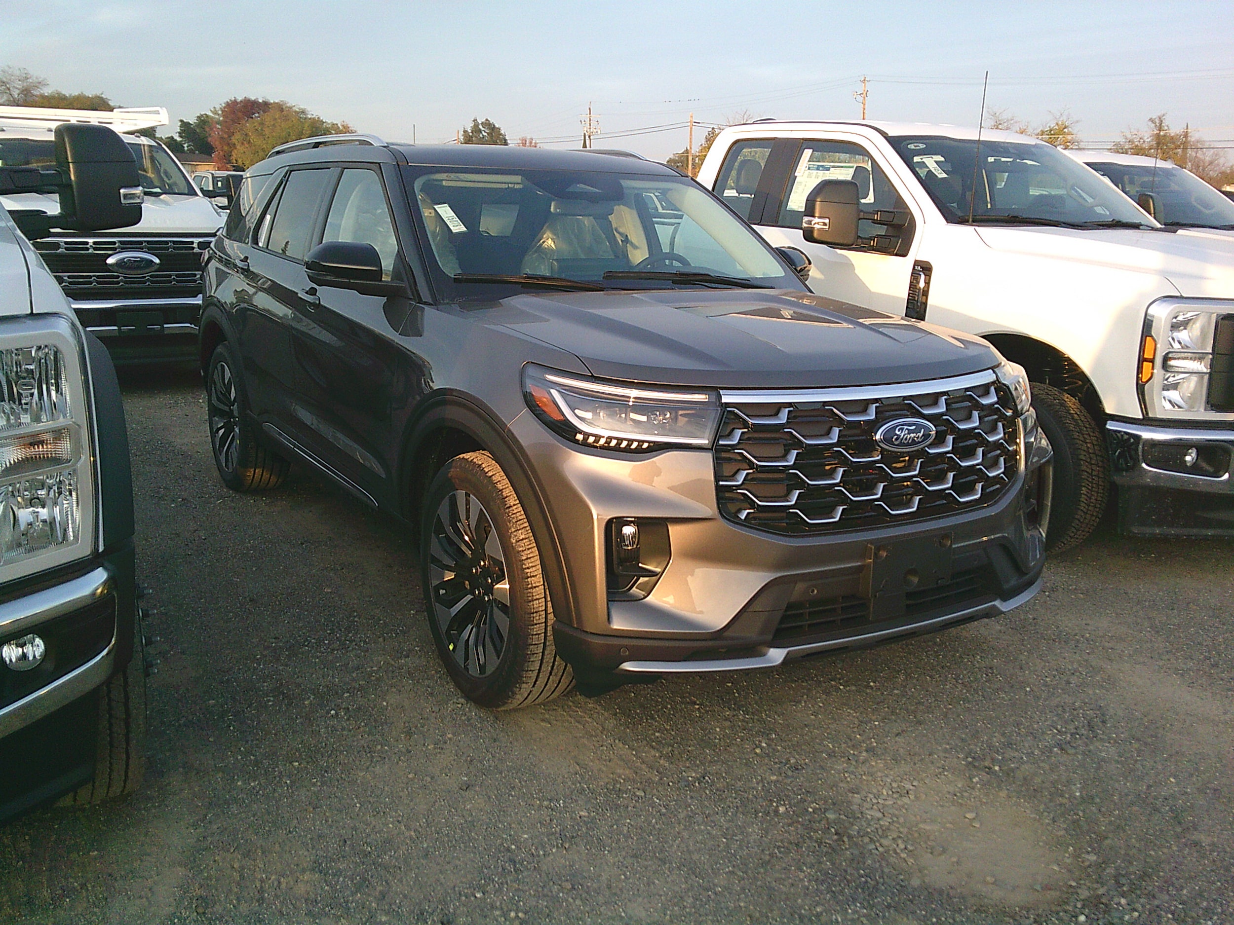 2026 Ford Explorer Platinum's photo