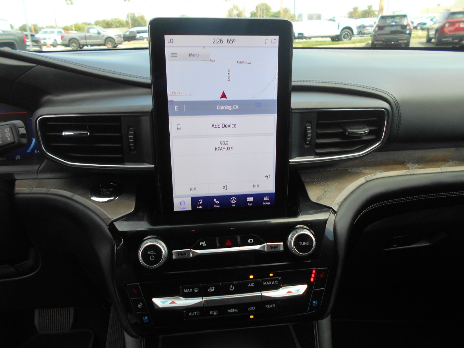 2022 Ford Explorer Platinum photo 3