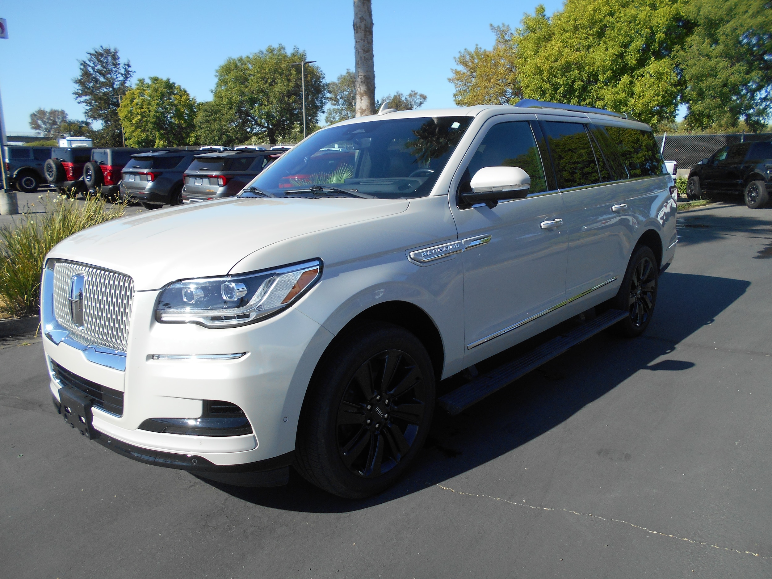 2022 Lincoln Navigator L