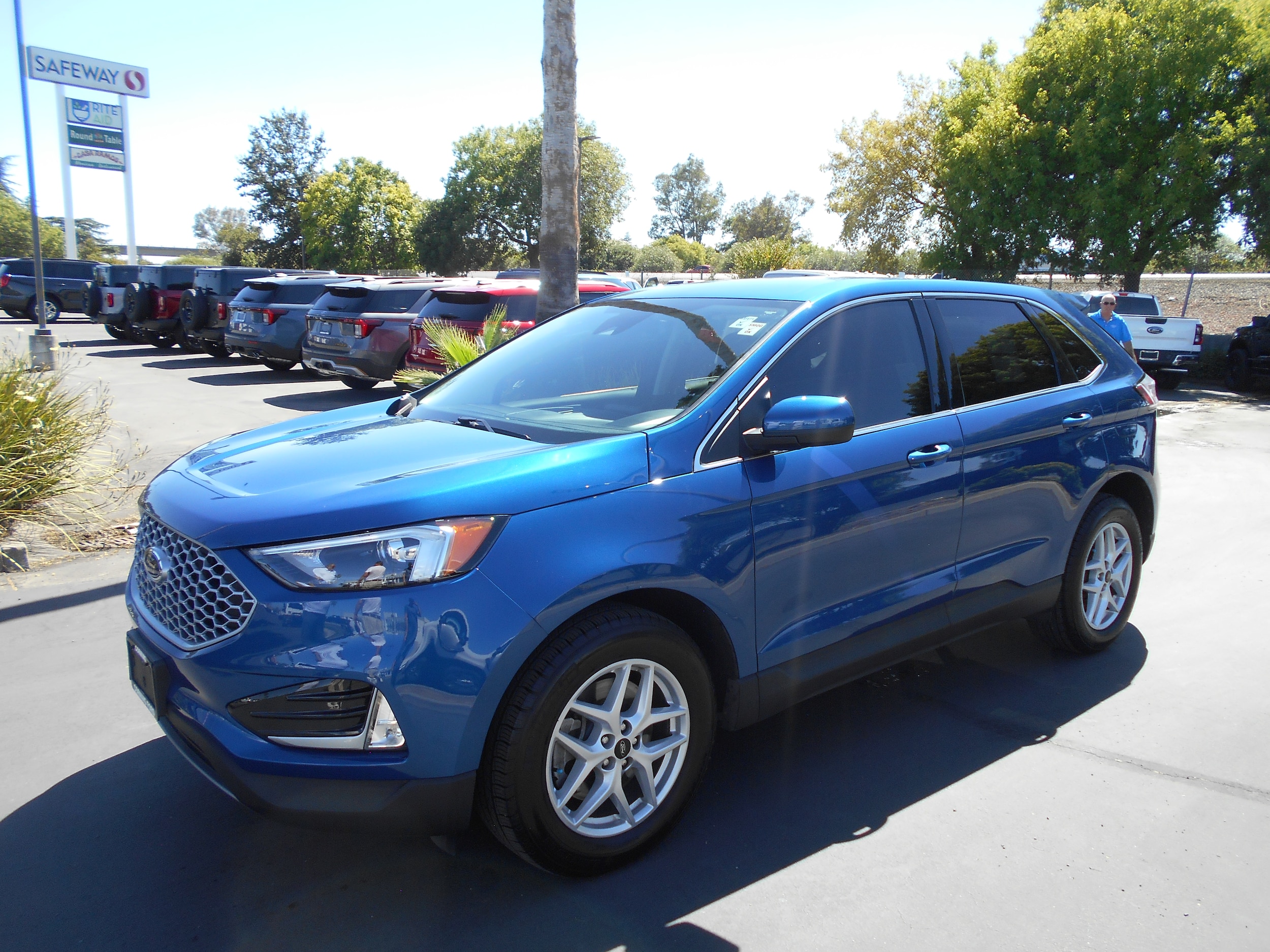 2024 Ford Edge SUV 
