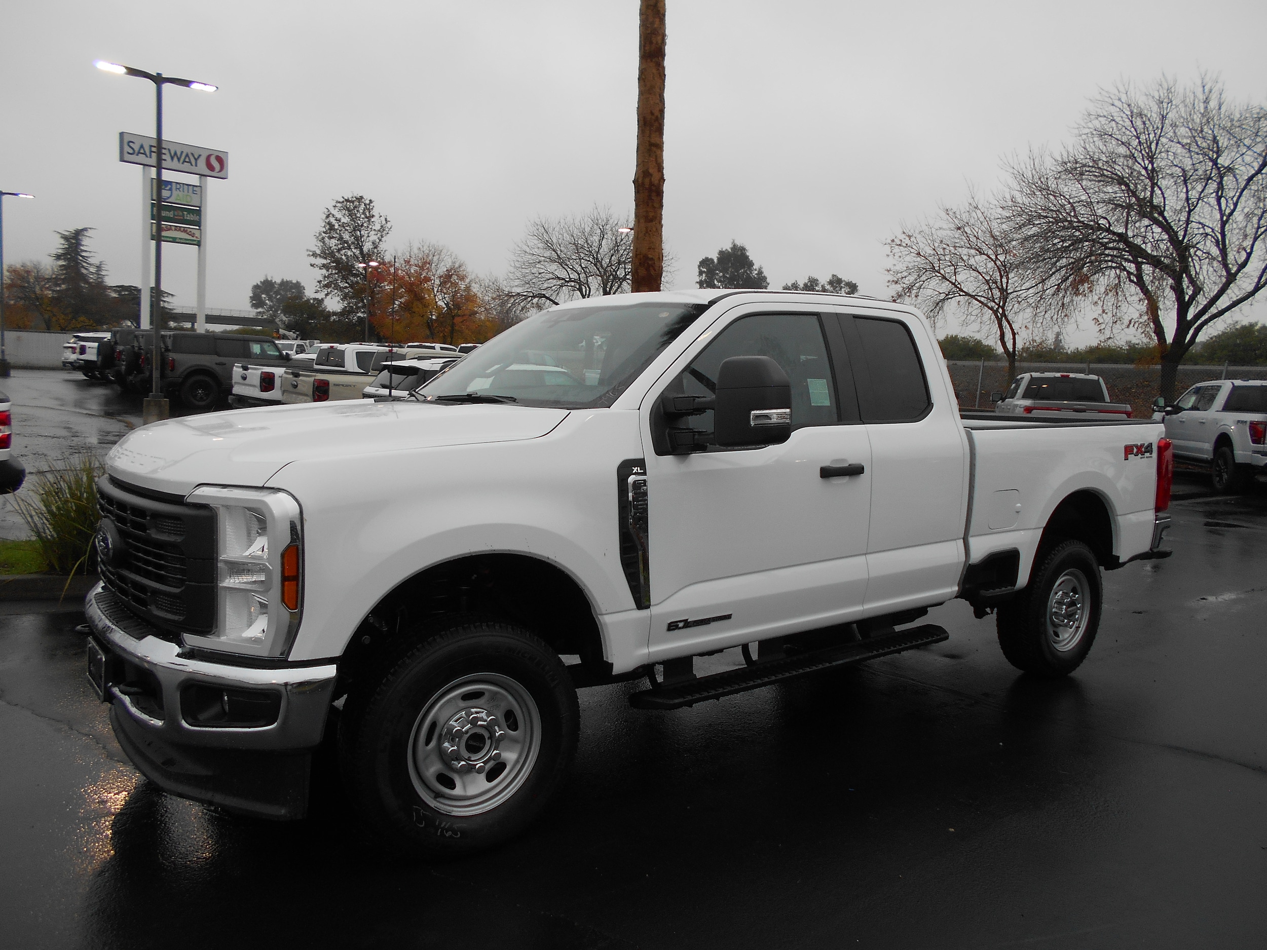2026 Ford F-250 Super Duty XL's photo