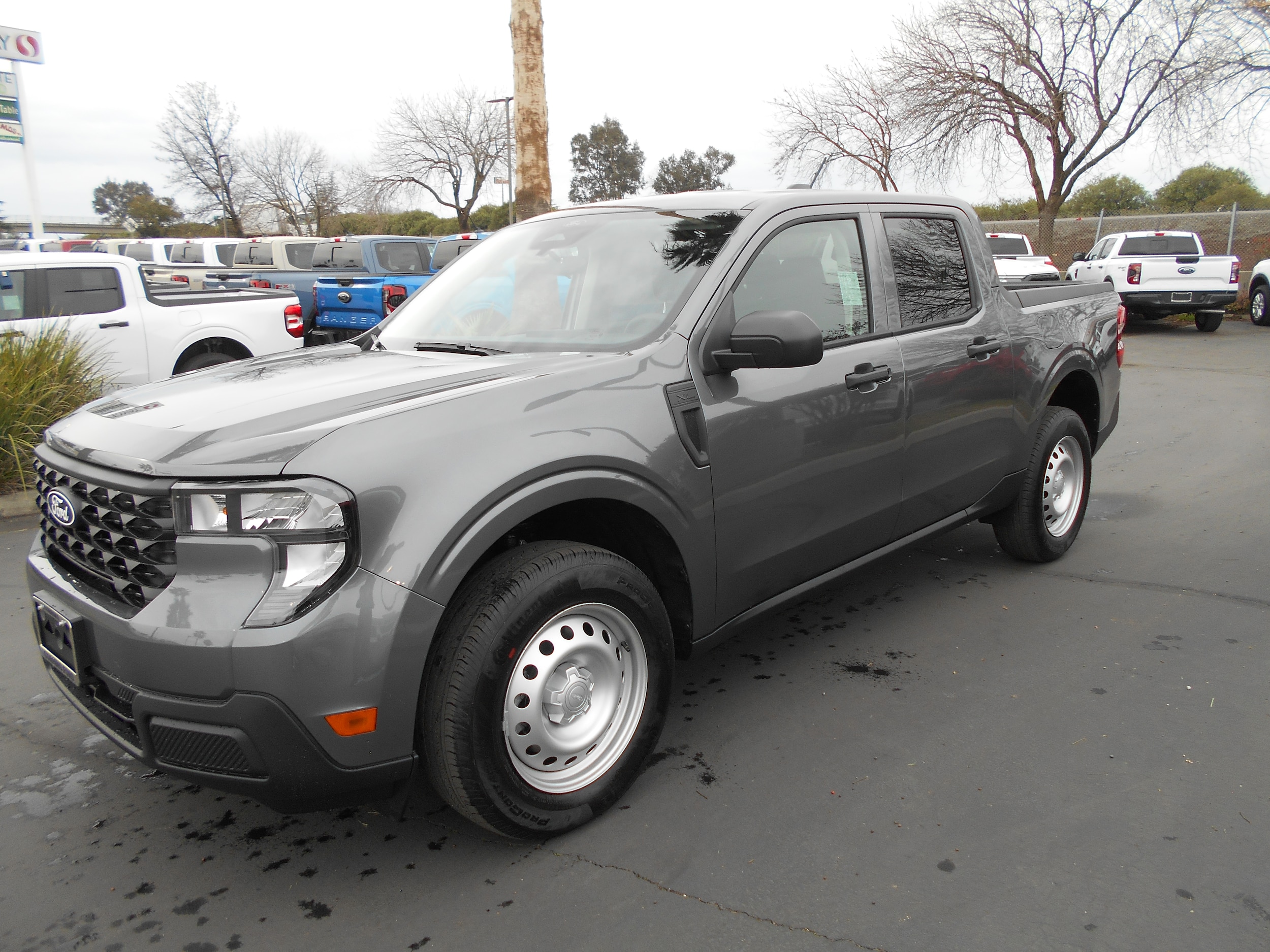 2026 Ford Maverick XL's photo