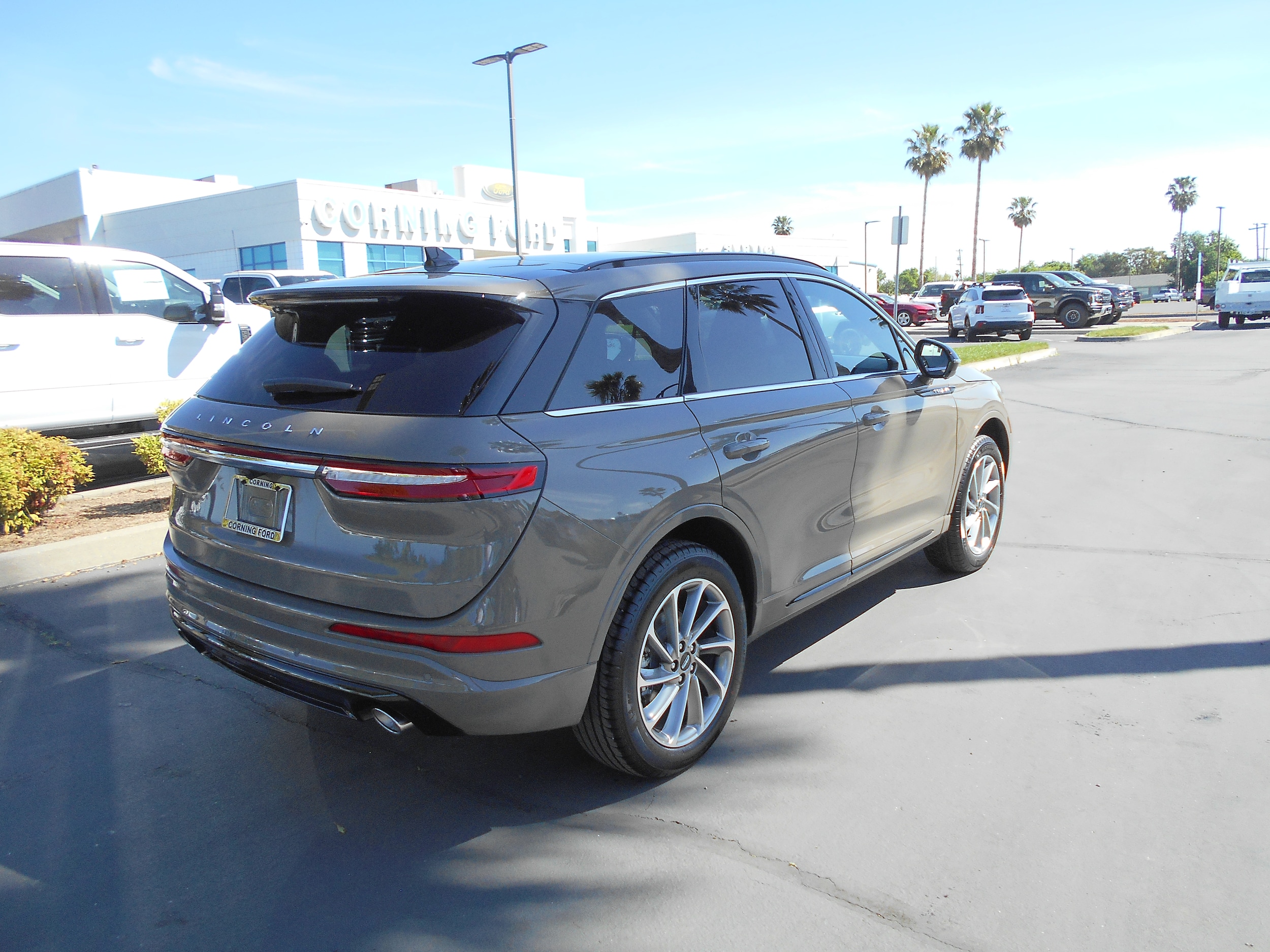 2026 Lincoln Corsair Grand Touring II photo 4