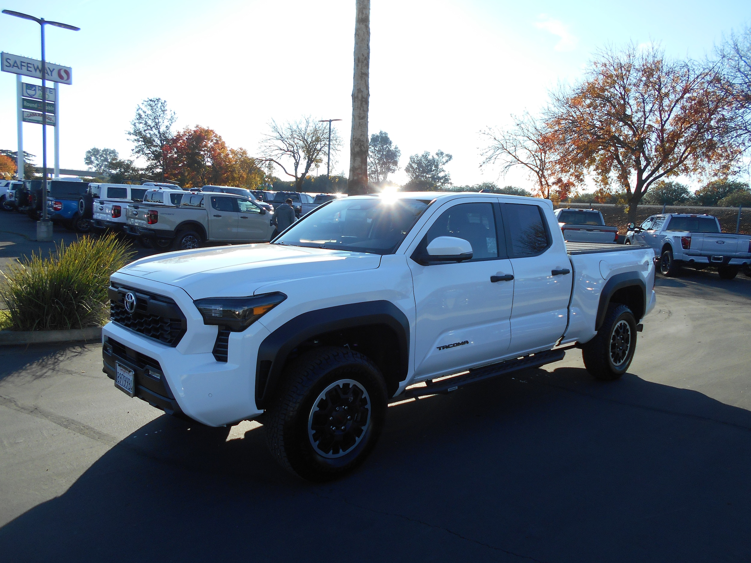 2024 Toyota Tacoma TRD Off Road's photo