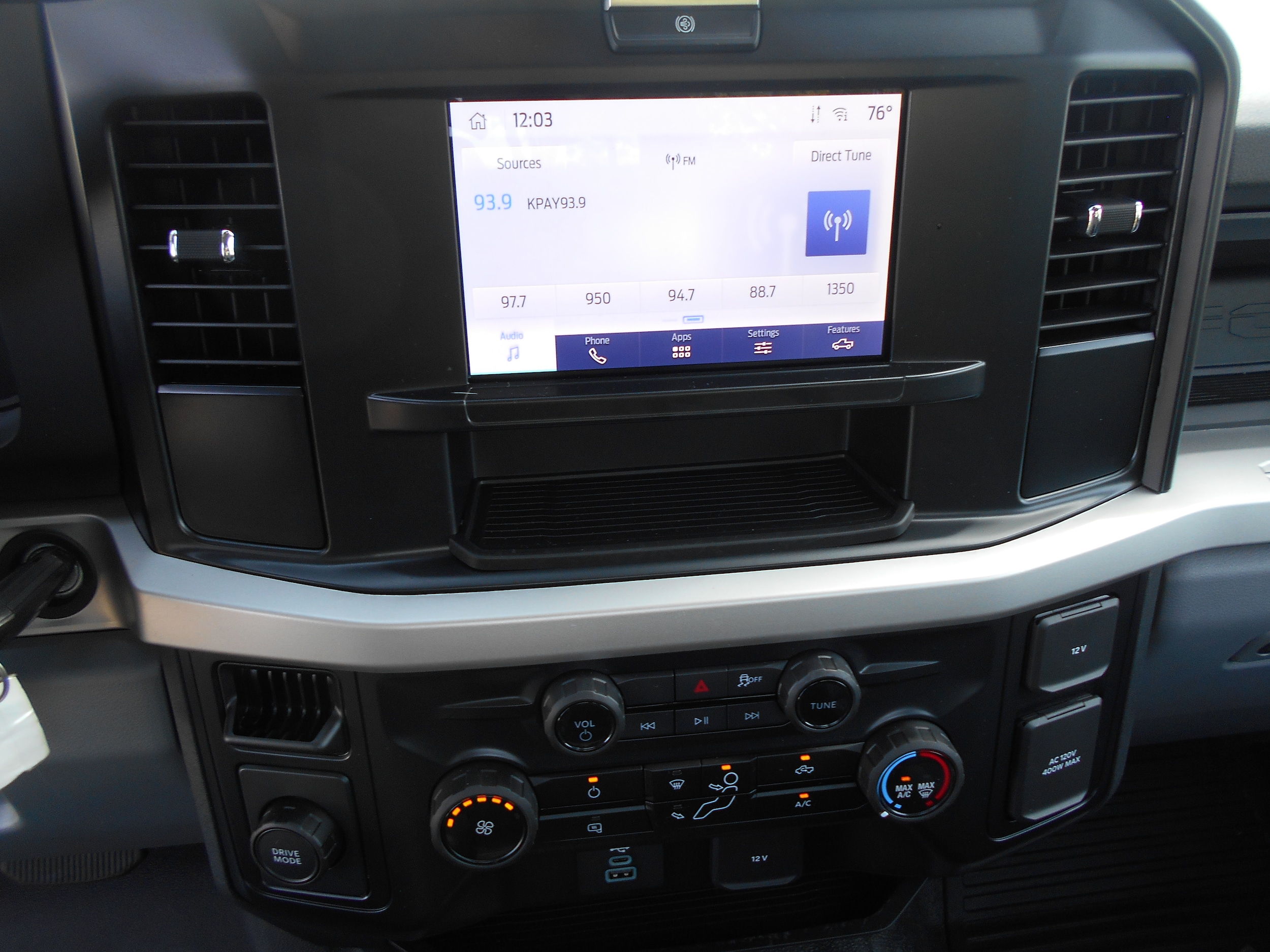 2025 Ford F-600 Chassis Cloth photo 6