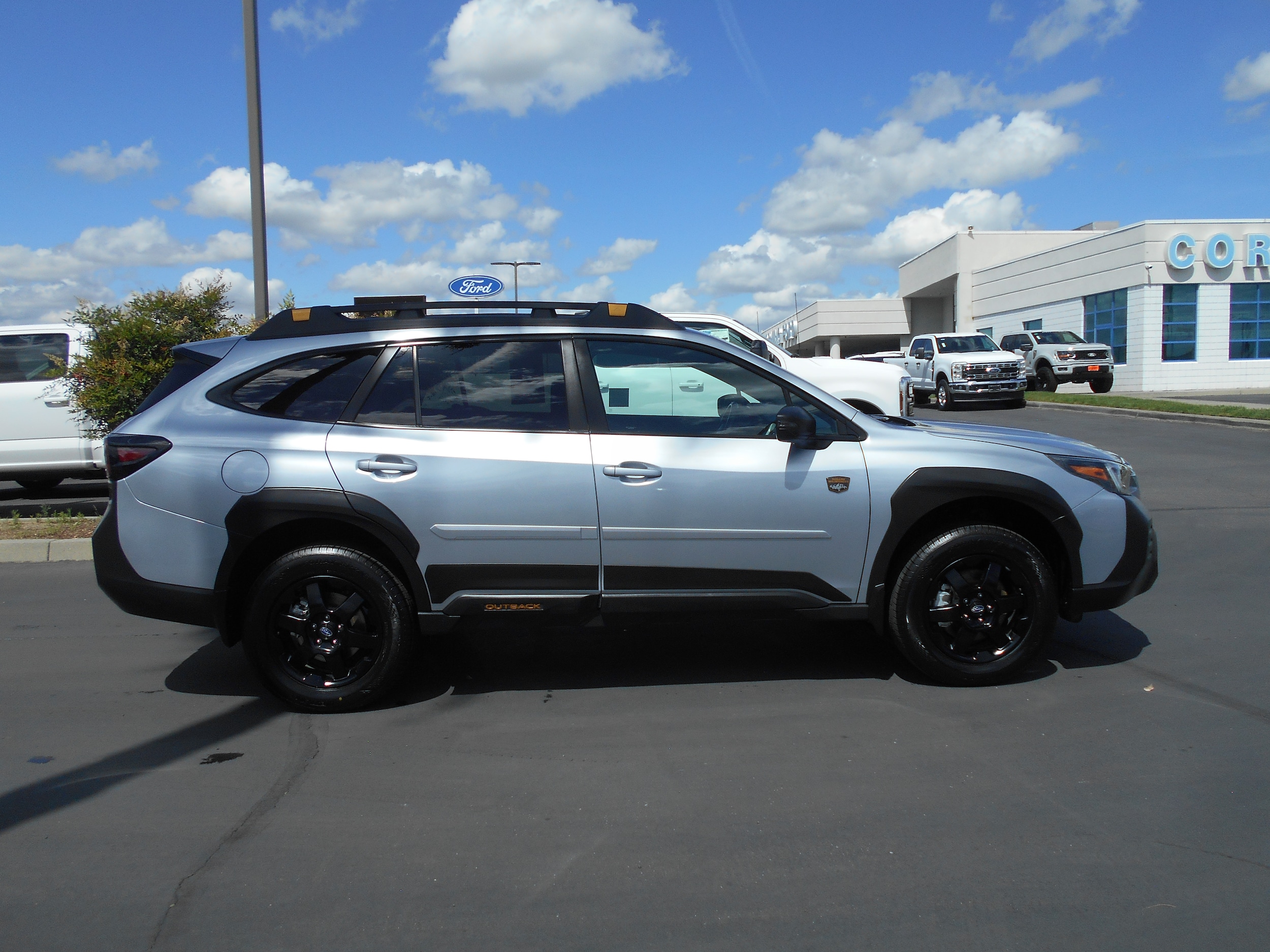 2022 Subaru Outback Leather photo 3