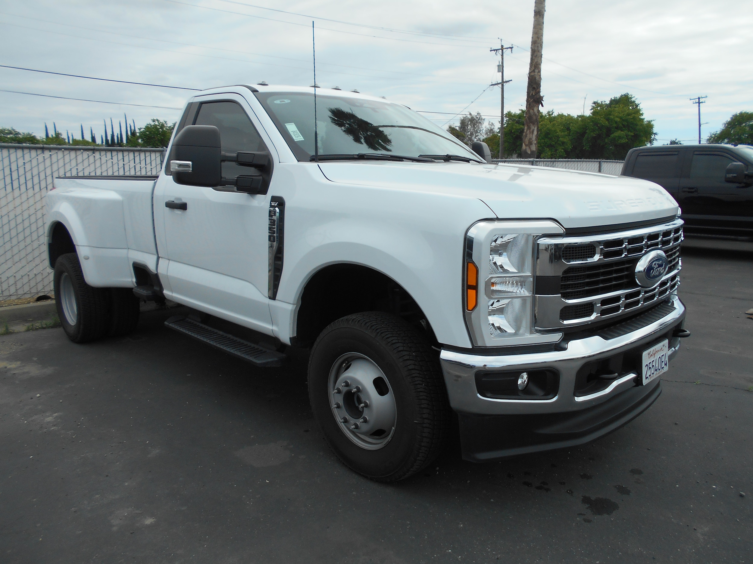 2024 Ford F-350 Cloth photo 3