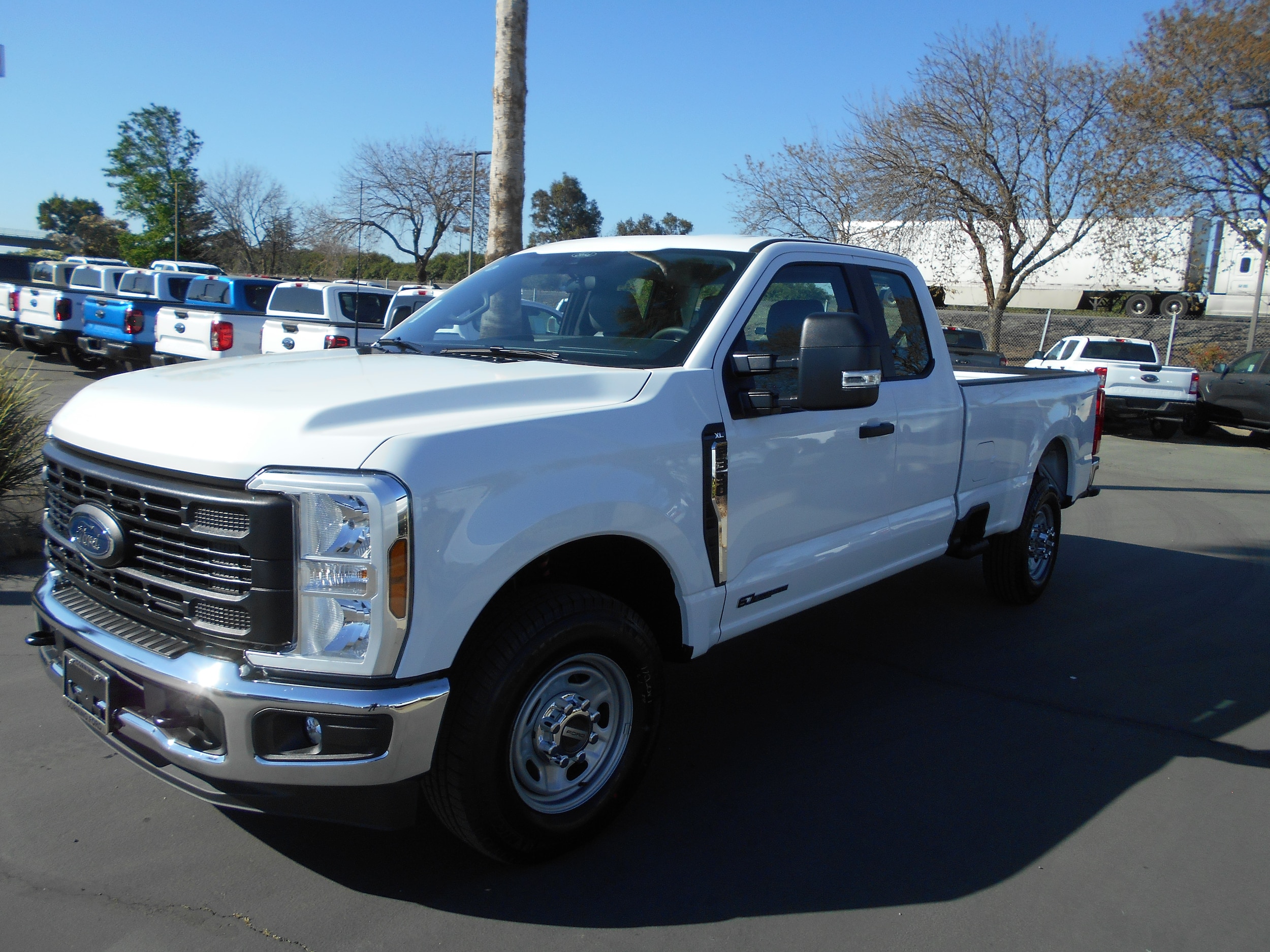 2026 Ford F-350 XL SuperCab 8' Box SRW's photo