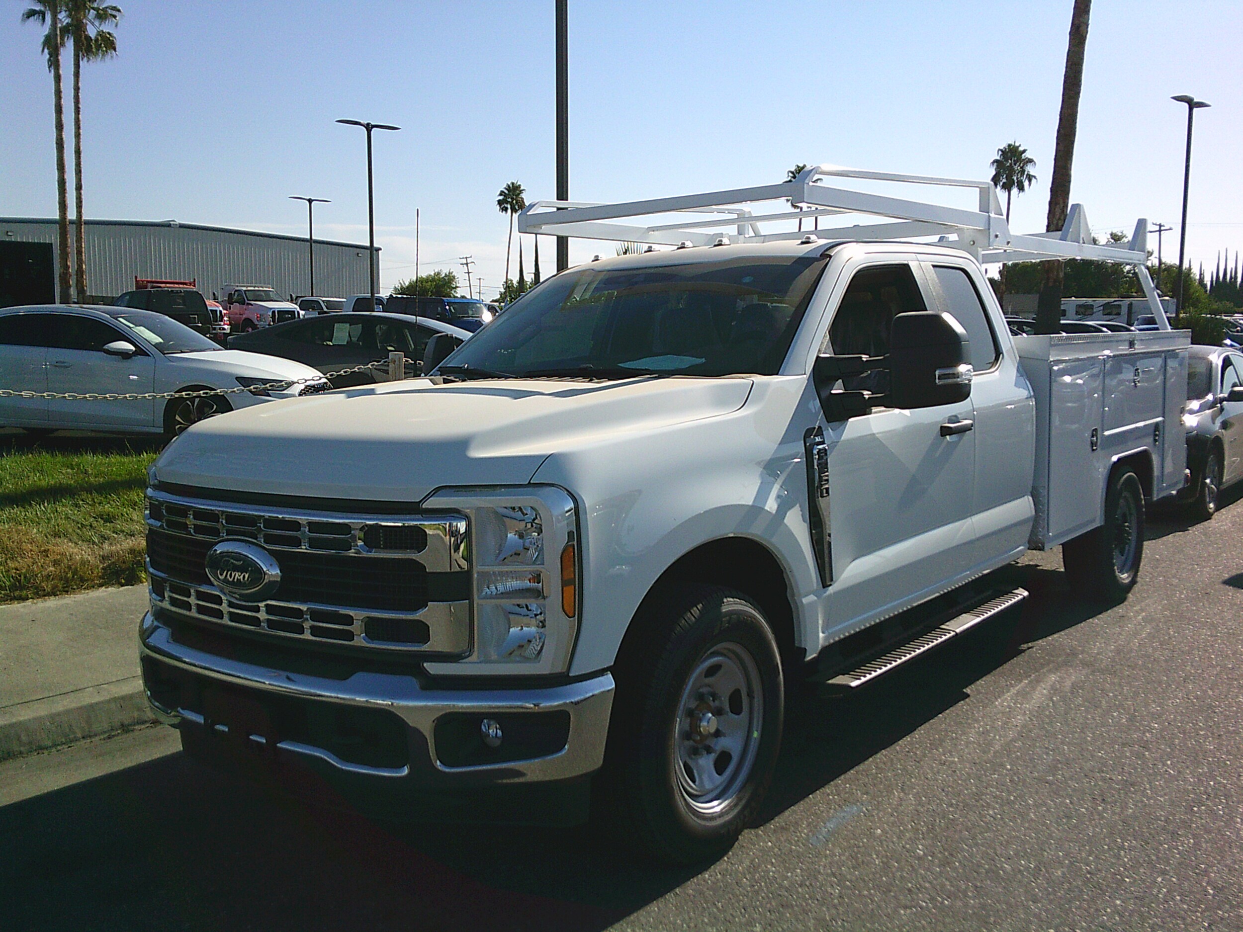 2025 Ford F-350 XL photo 3