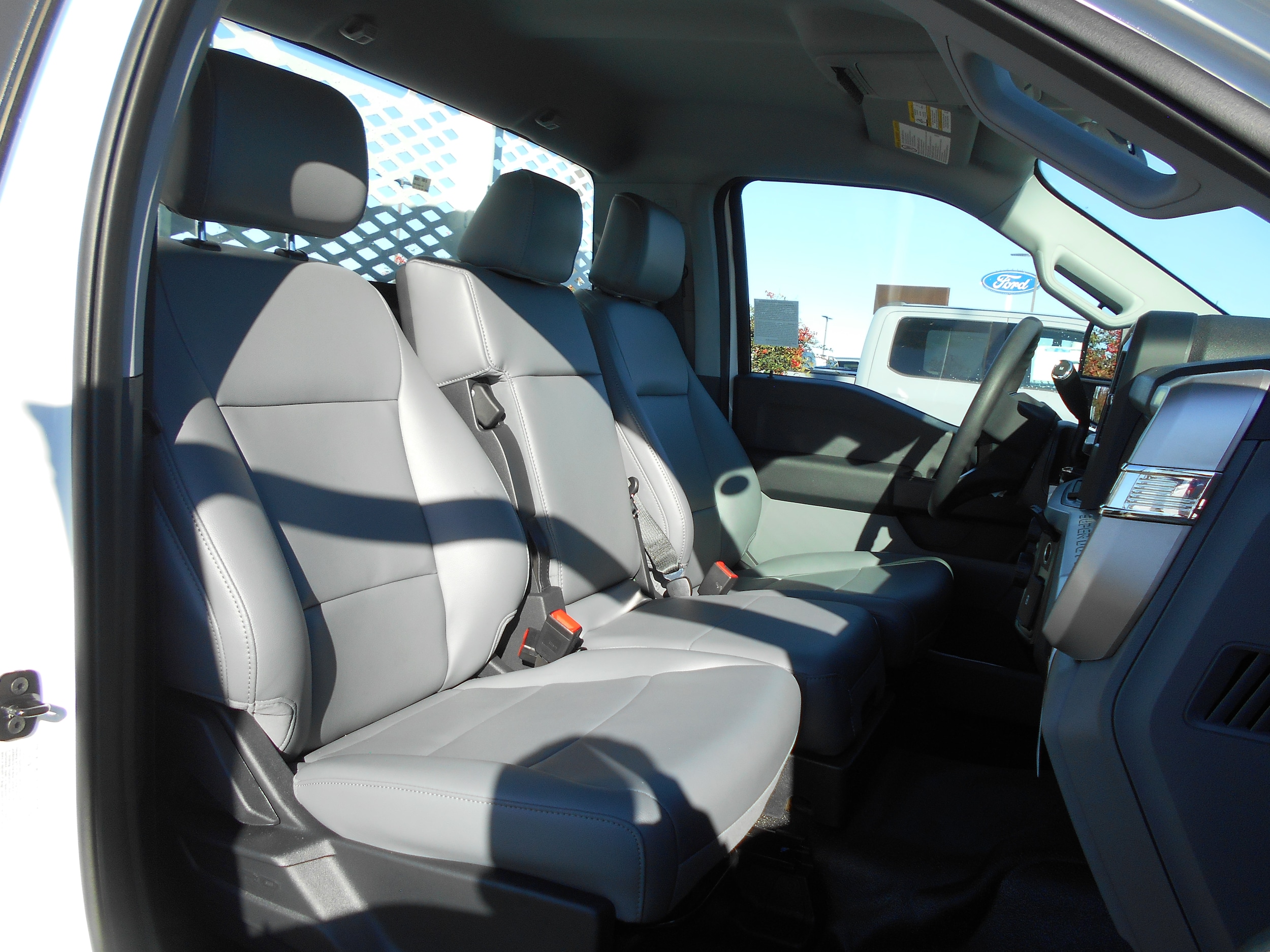 2025 Ford F-550 Super Duty Chassis Cab XL - Photo 6
