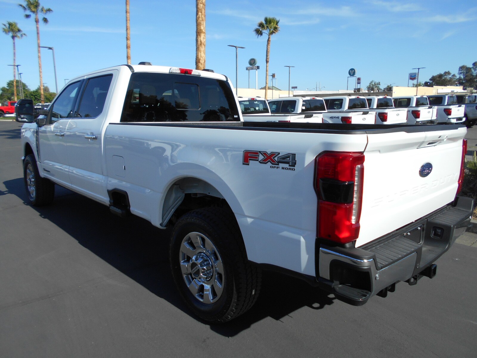 2025 Ford F-350 photo 3