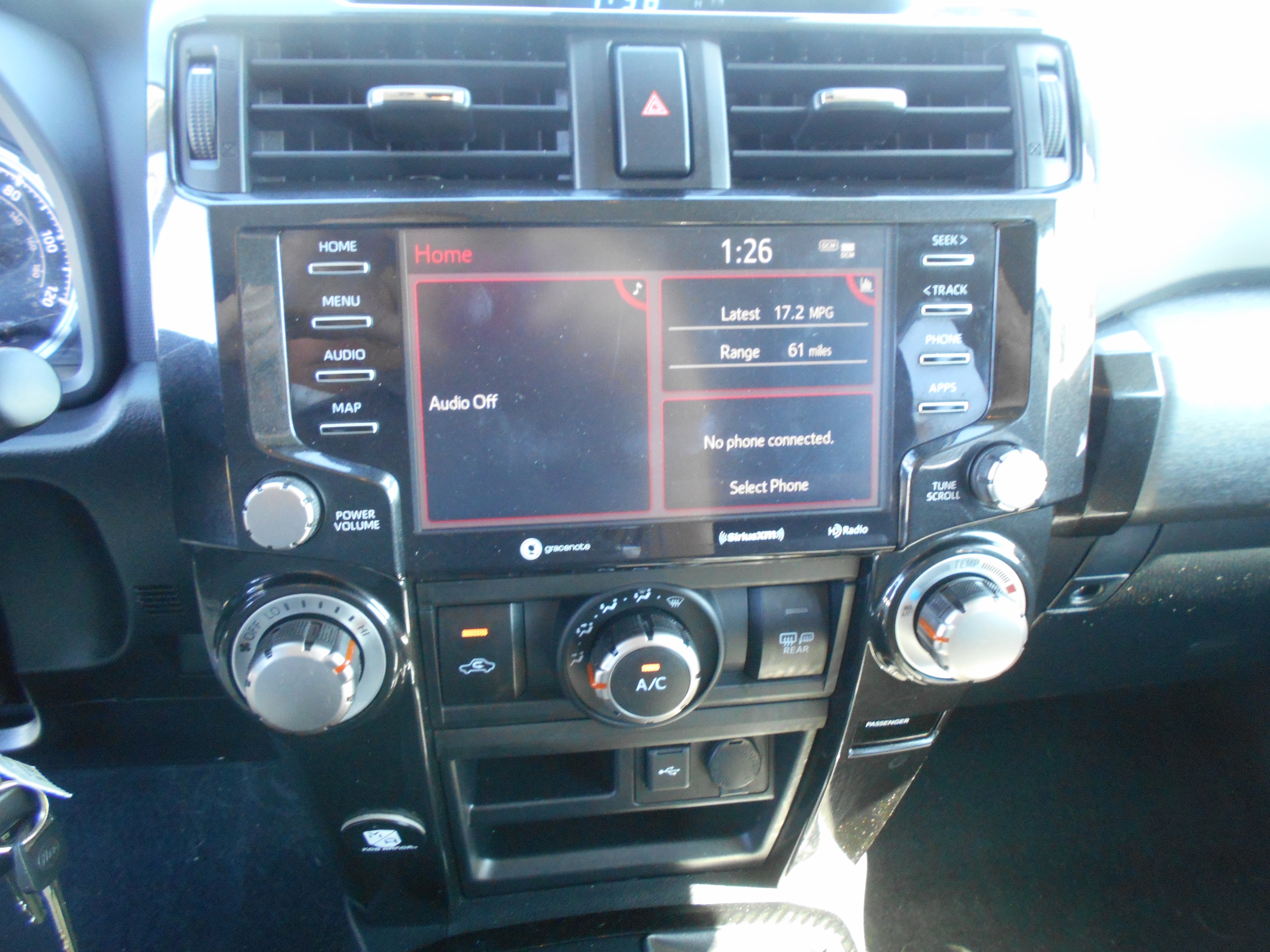 2020 Toyota 4Runner Leather photo 3