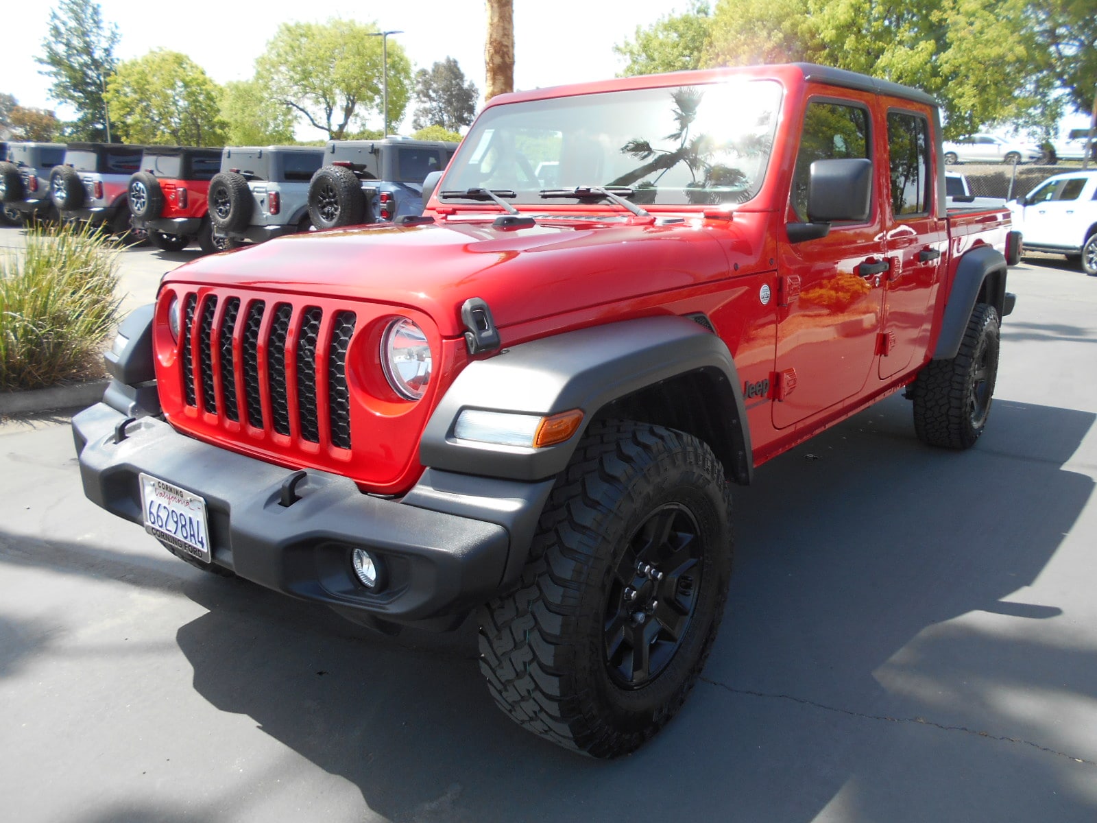 Used 2020 Jeep Gladiator Sport S with VIN 1C6HJTAG5LL108332 for sale in Corning, CA