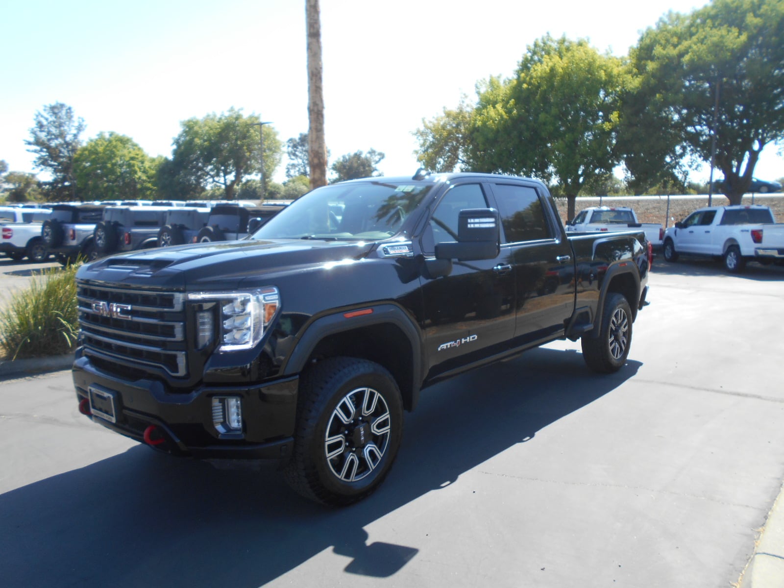 2022 GMC Sierra 2500HD AT4's photo