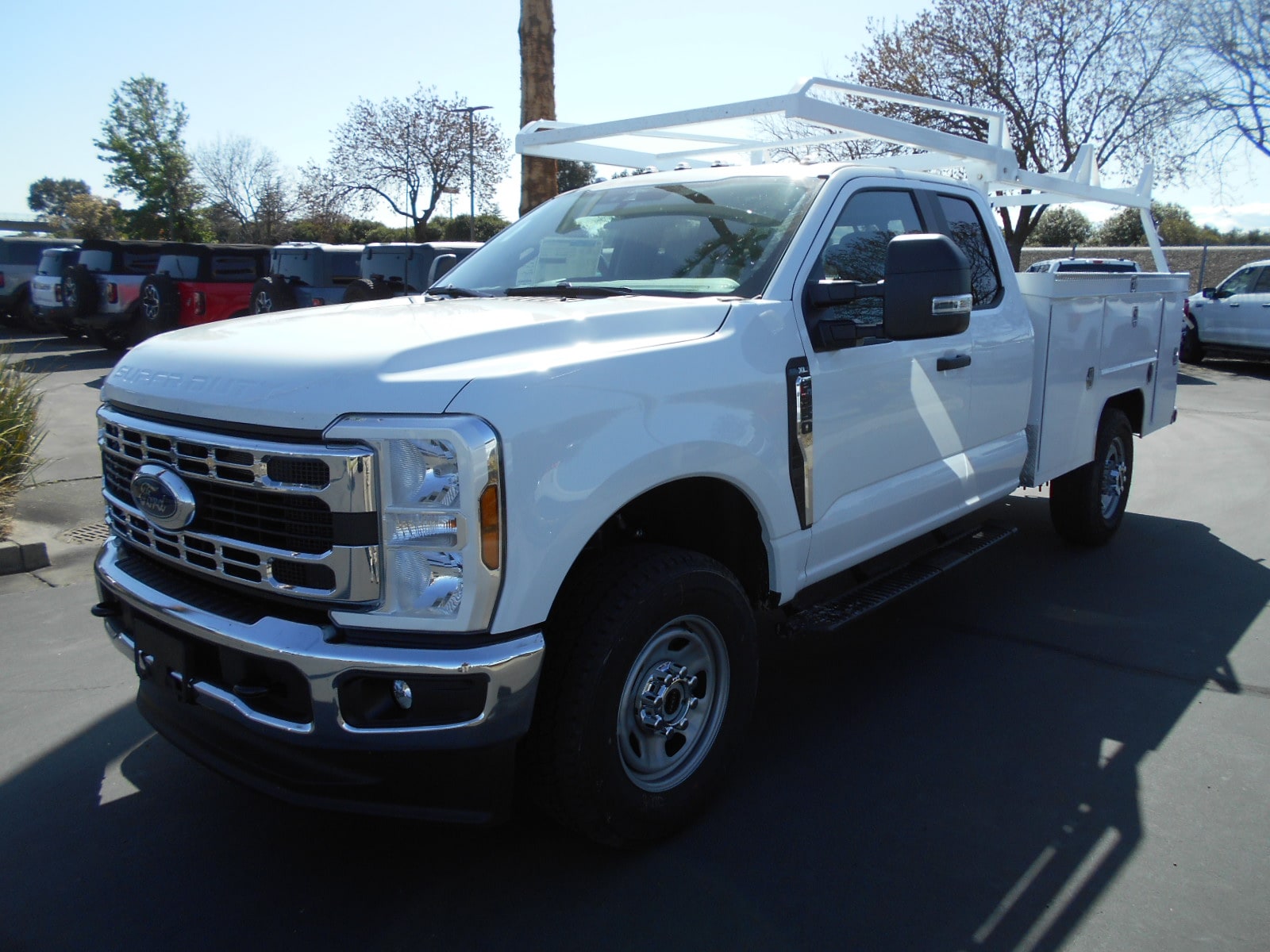 2025 Ford F-350 Chassis Truck Super Cab 