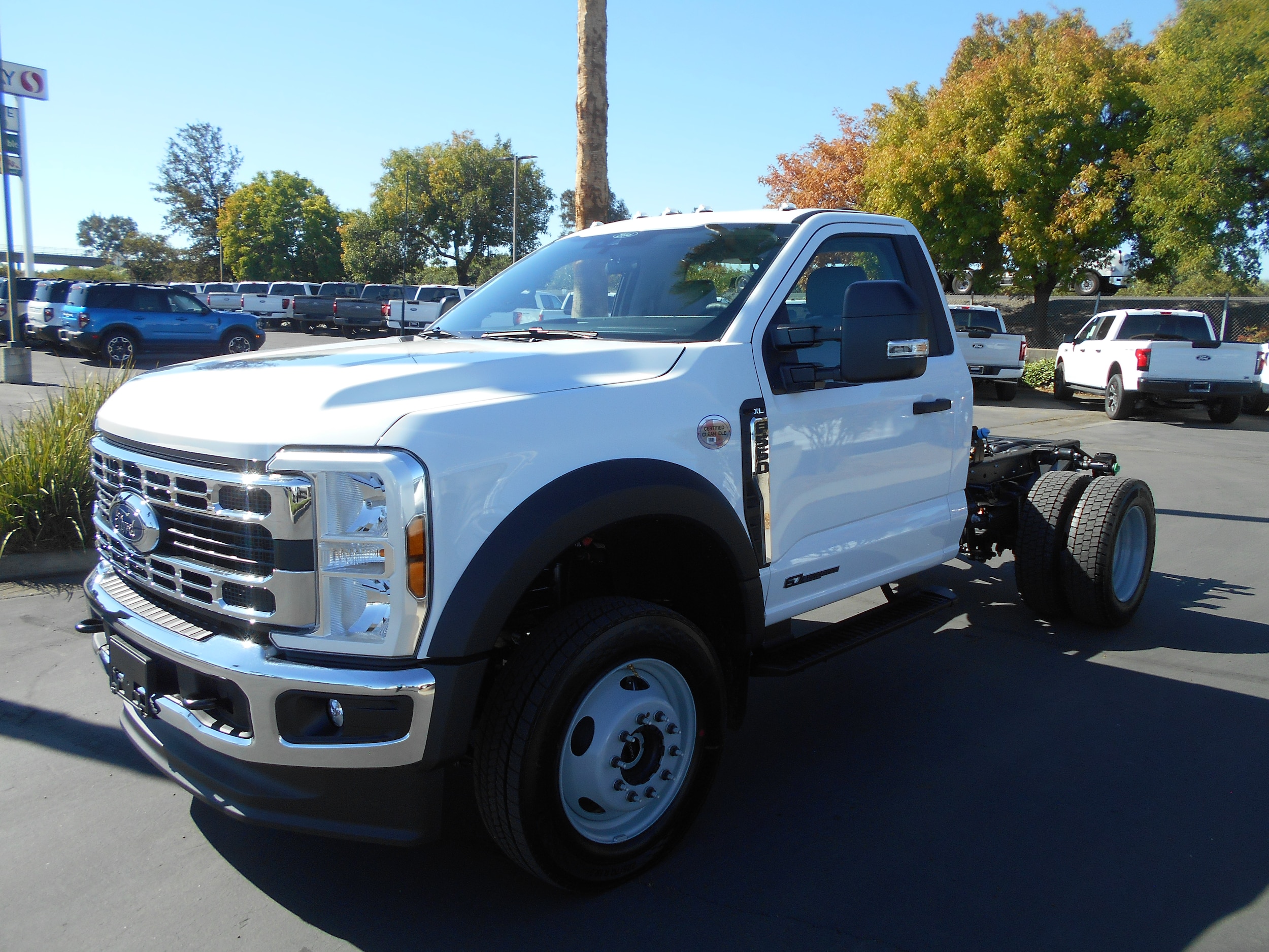 2026 Ford F-550 Super Duty Chassis Cab XL's photo