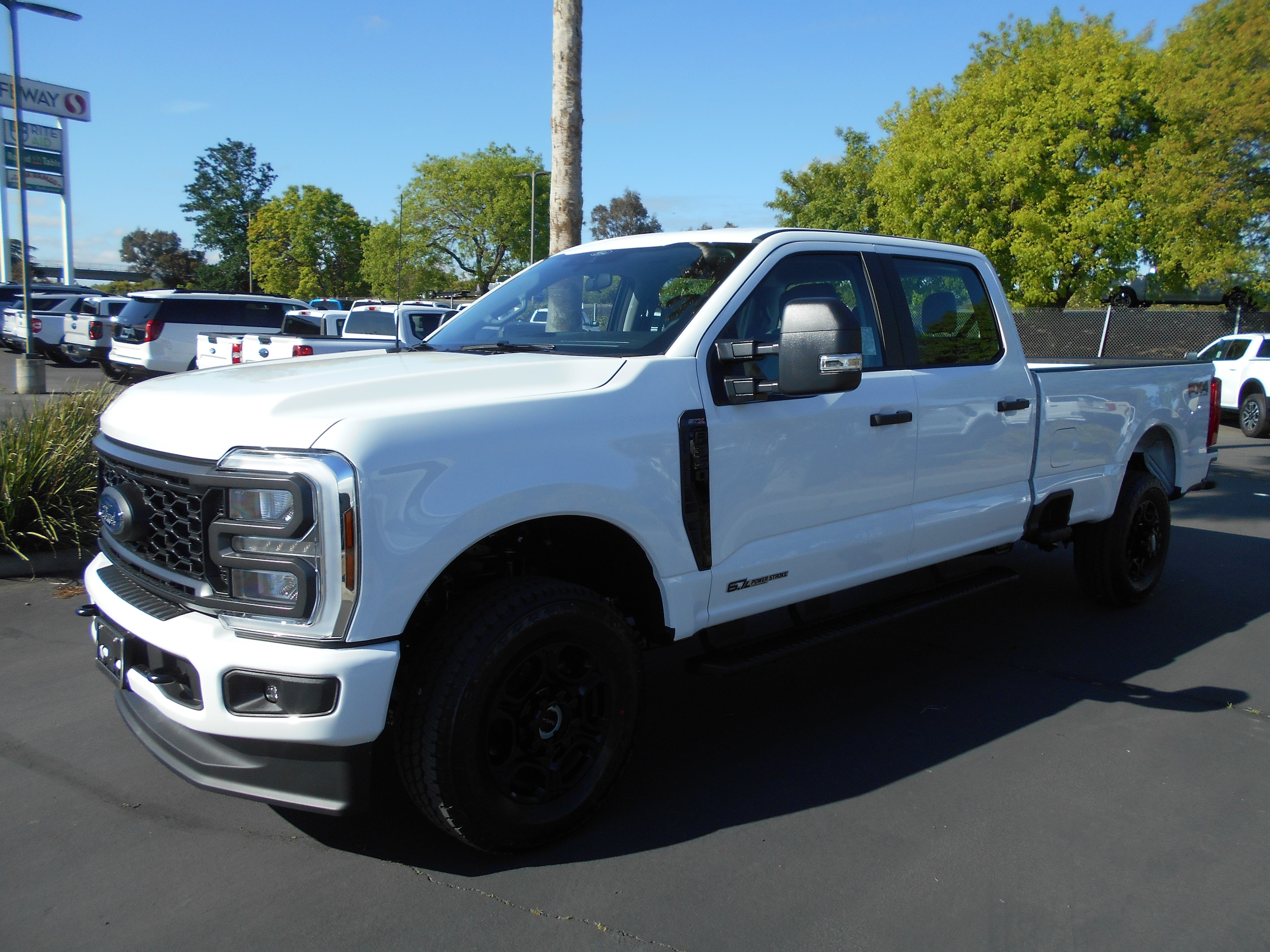 2026 Ford F-350 XL 4x4 Crew Cab 8' Box SRW's photo