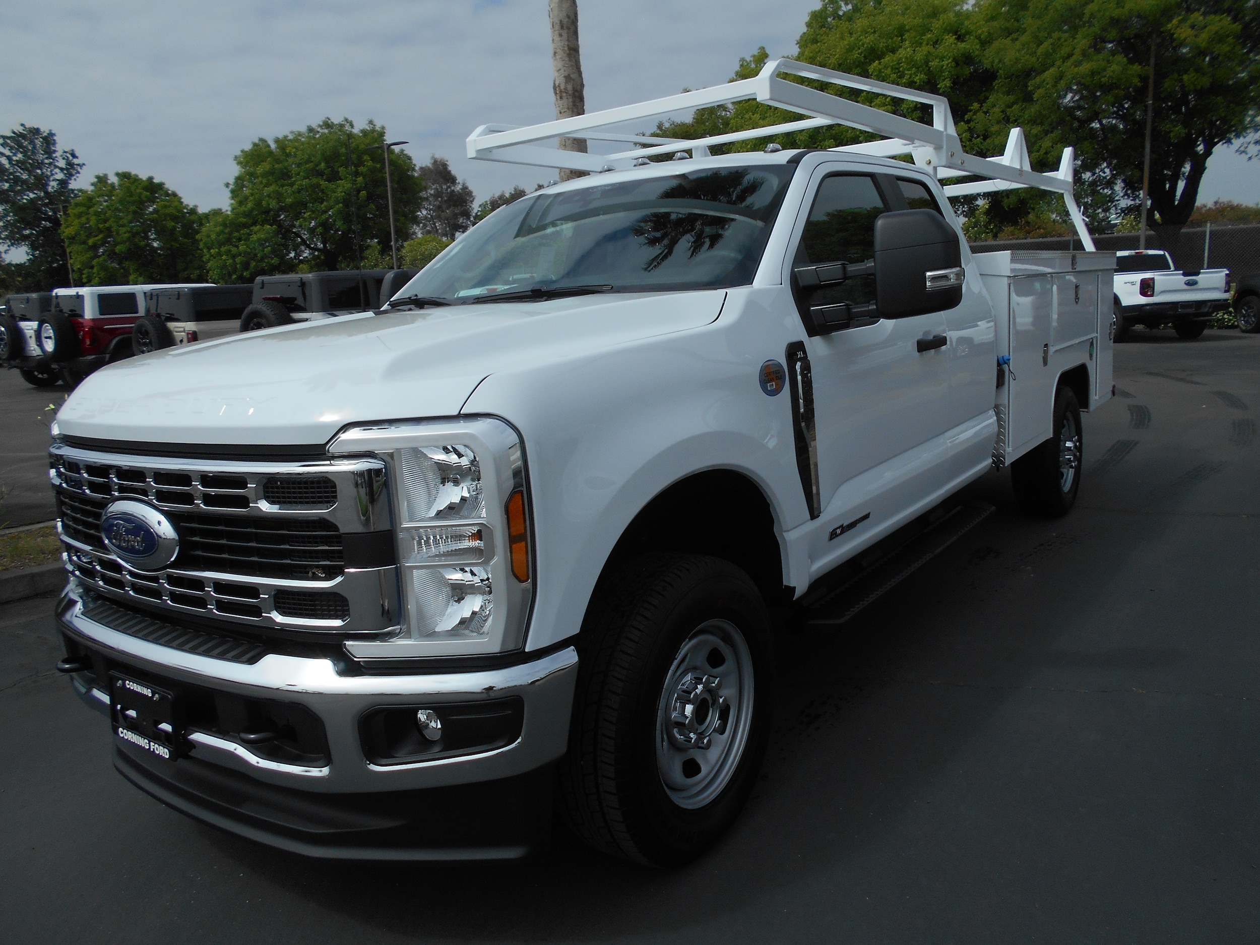 2026 Ford F-350 XL 4x4 SuperCab 168-In SRW's photo