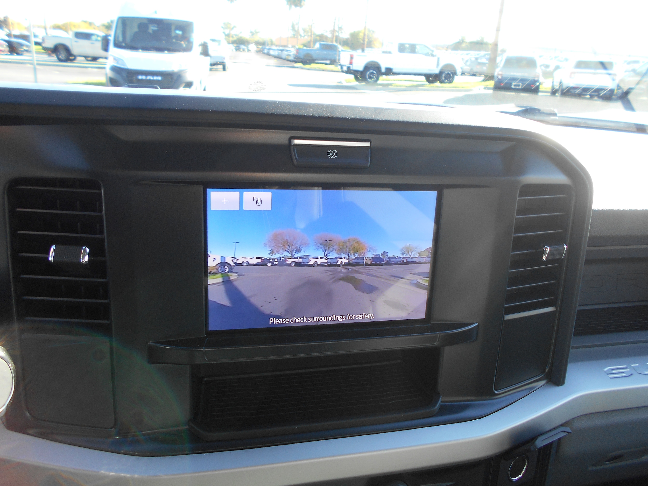 2025 Ford F-550 Super Duty Chassis Cab XL - Photo 10