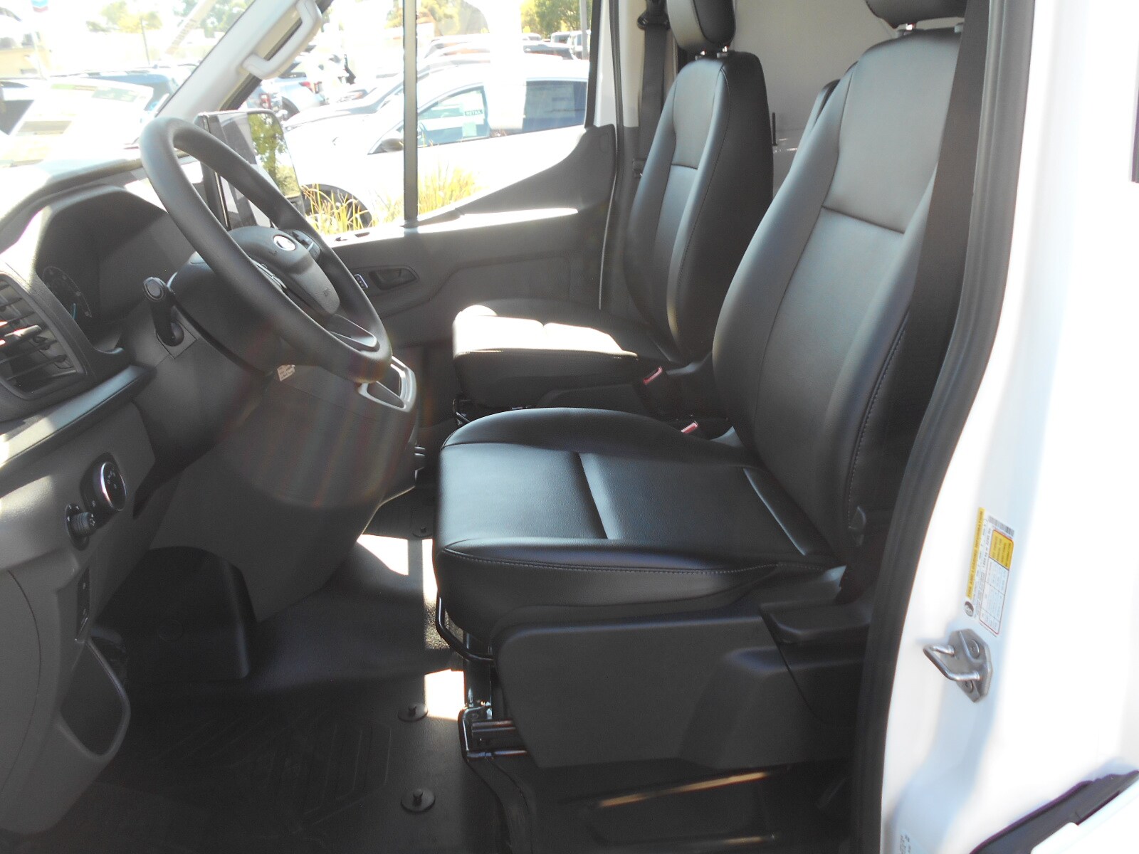 2024 Ford Transit photo 4