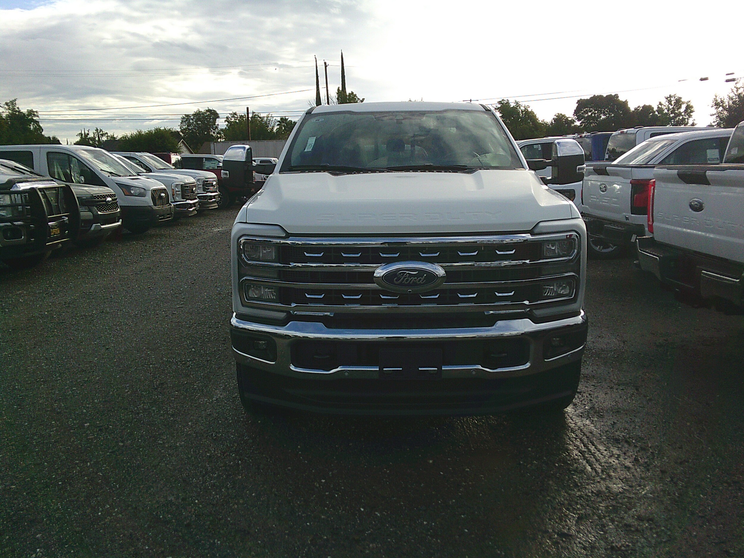2026 Ford F-250 Lariat photo 3