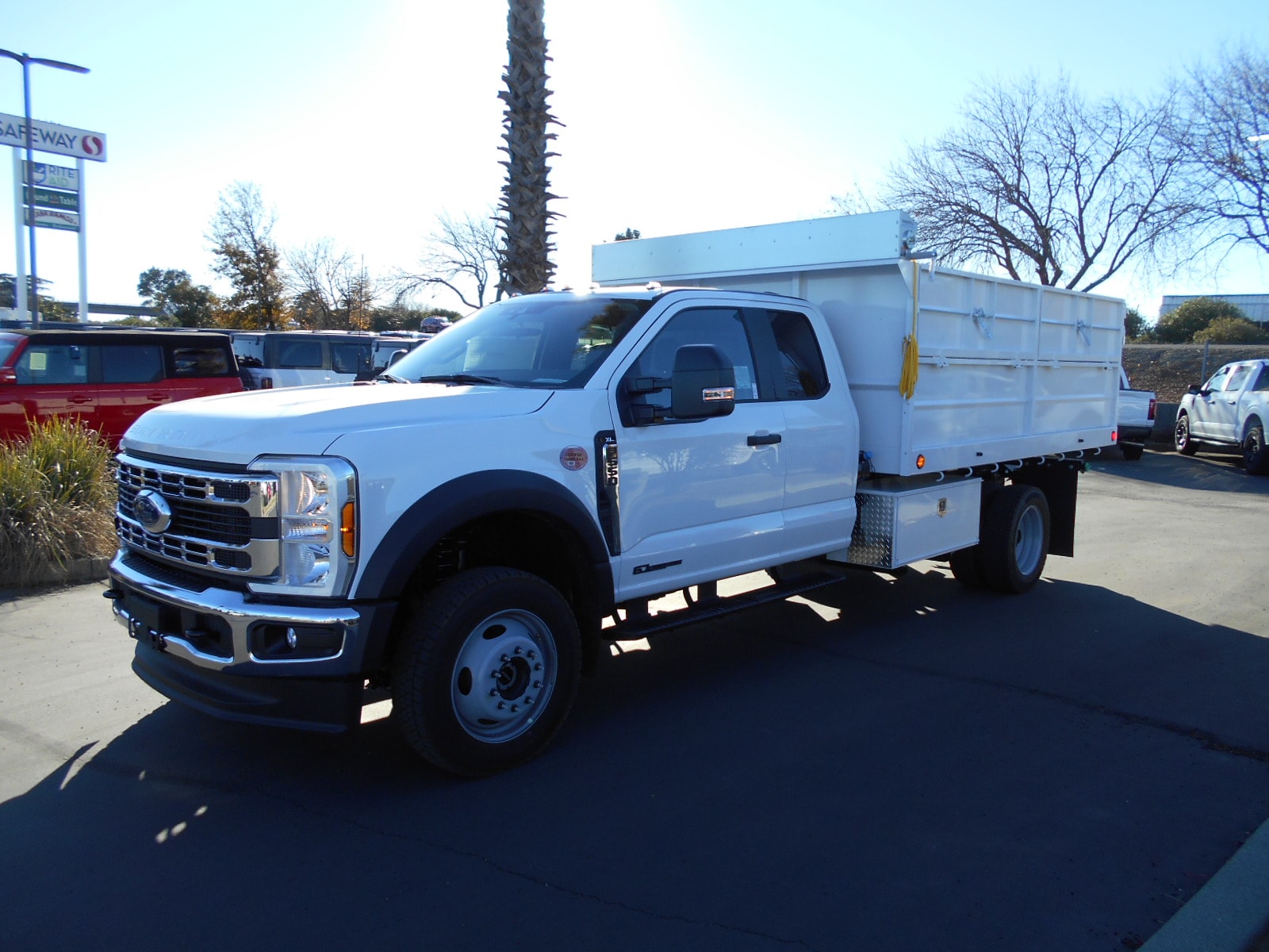 2024 Ford F-550 Chassis Super Cab 