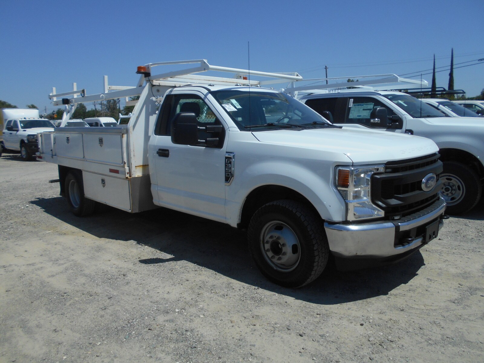 2021 Ford F-350 photo 3
