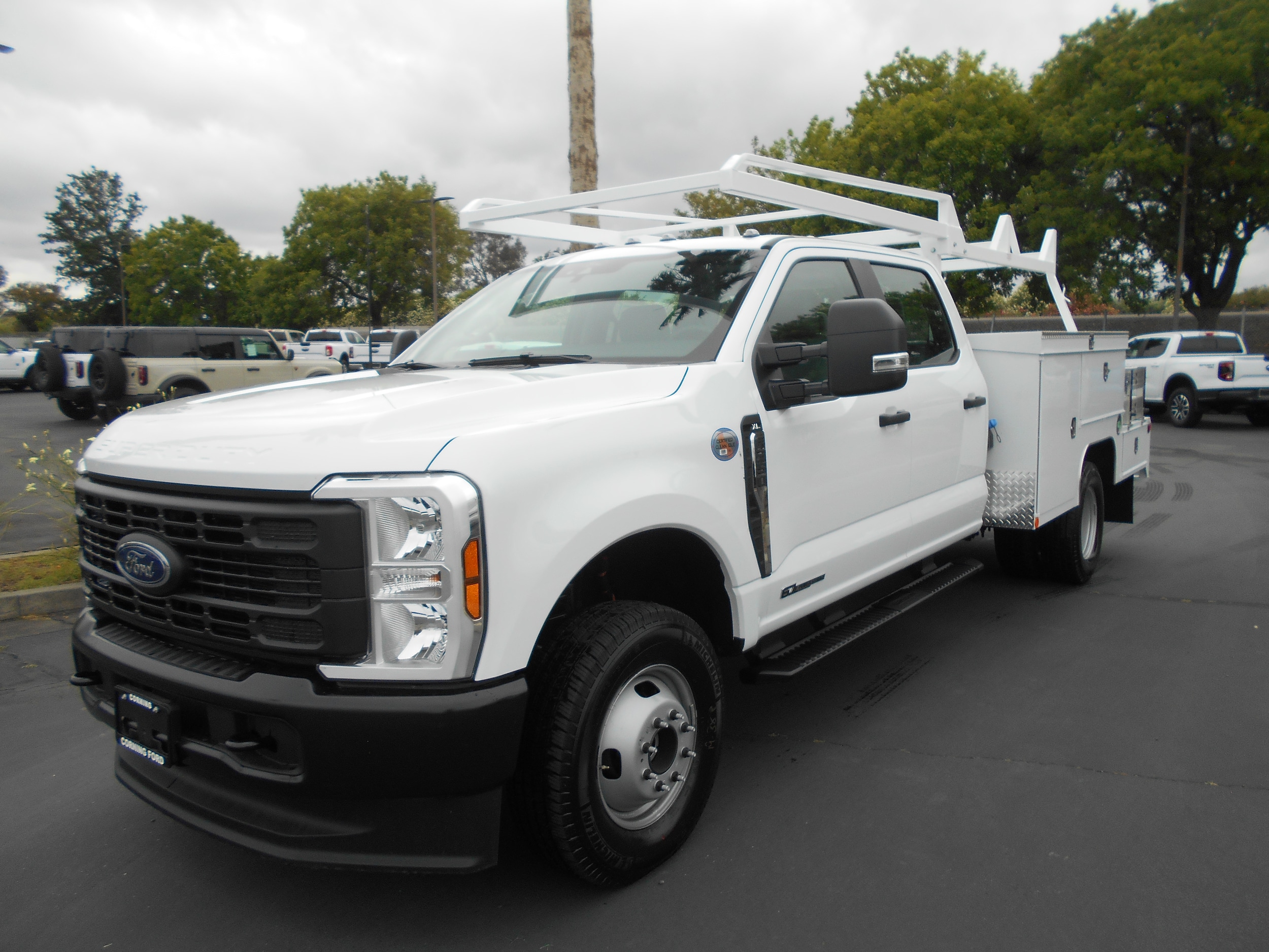 2026 Ford F-350 XL 4x4 Crew Cab 179-In DRW's photo