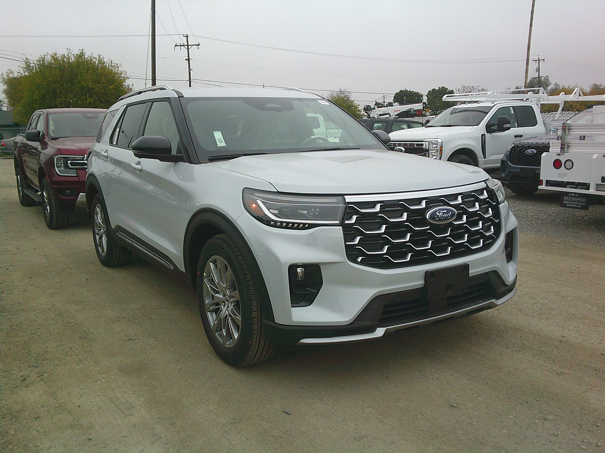 2026 Ford Explorer Platinum's photo