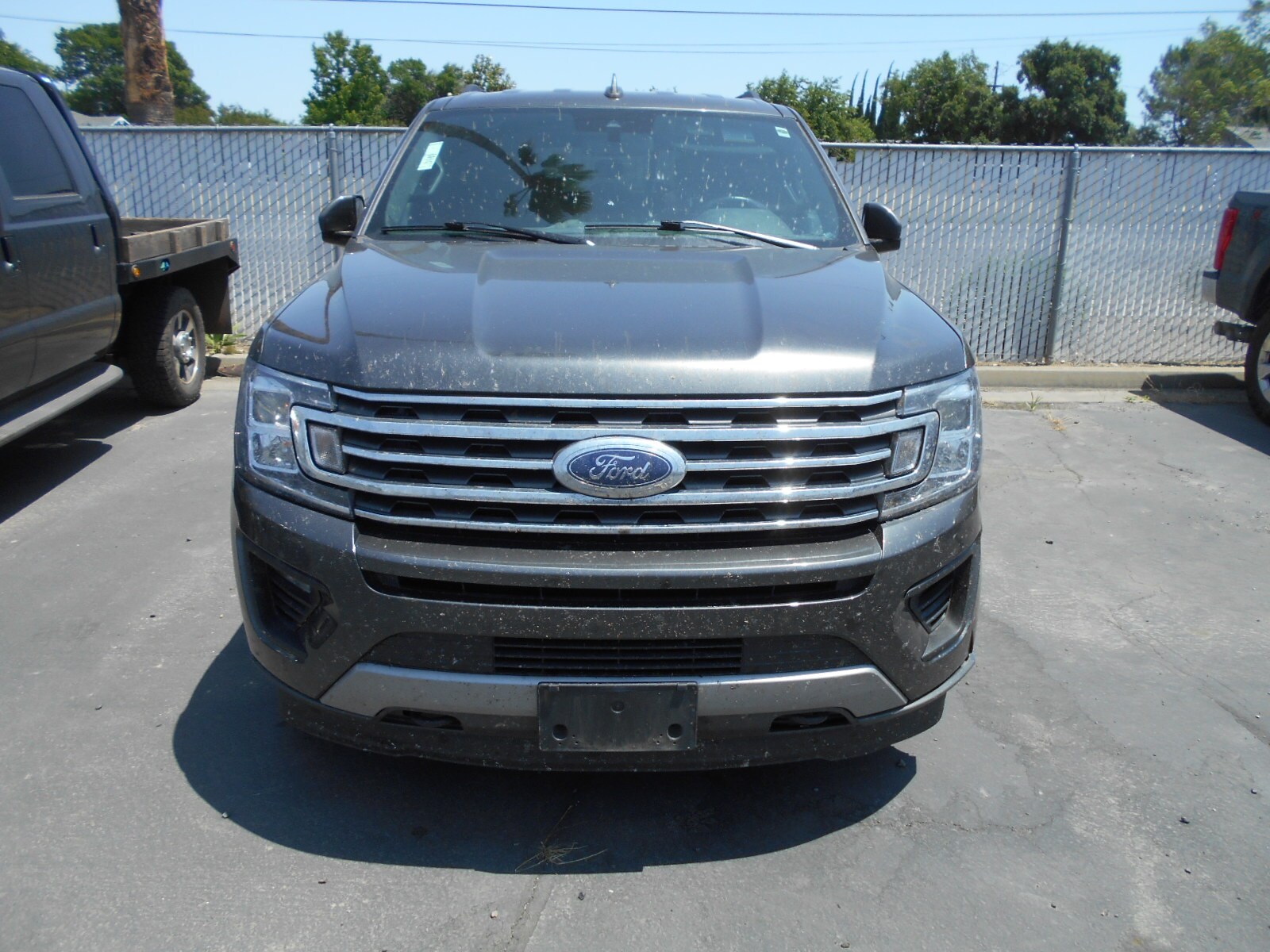 2021 Ford Expedition MAX XLT photo 2