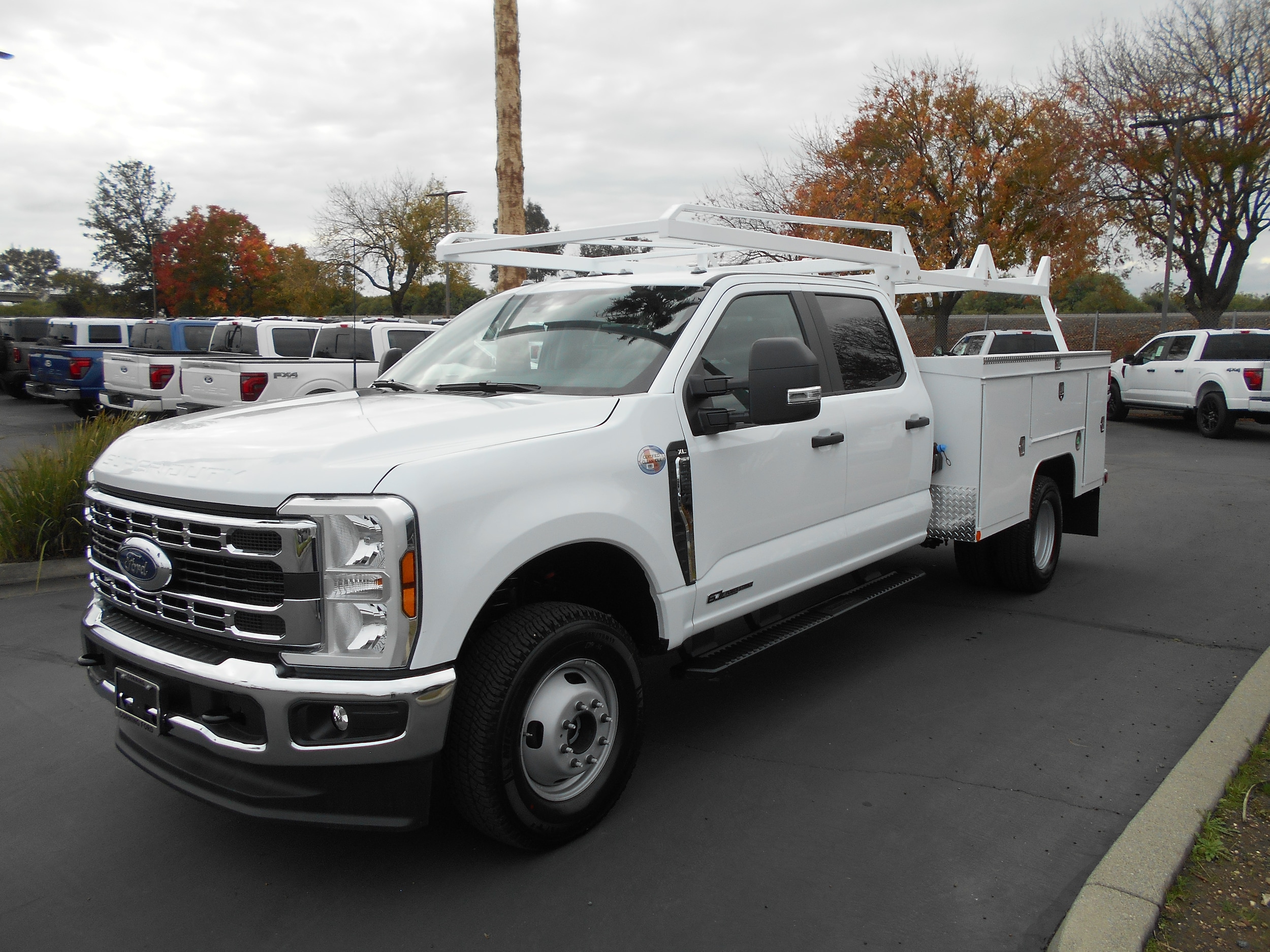 2026 Ford F-350 Super Duty Chassis Cab XL's photo