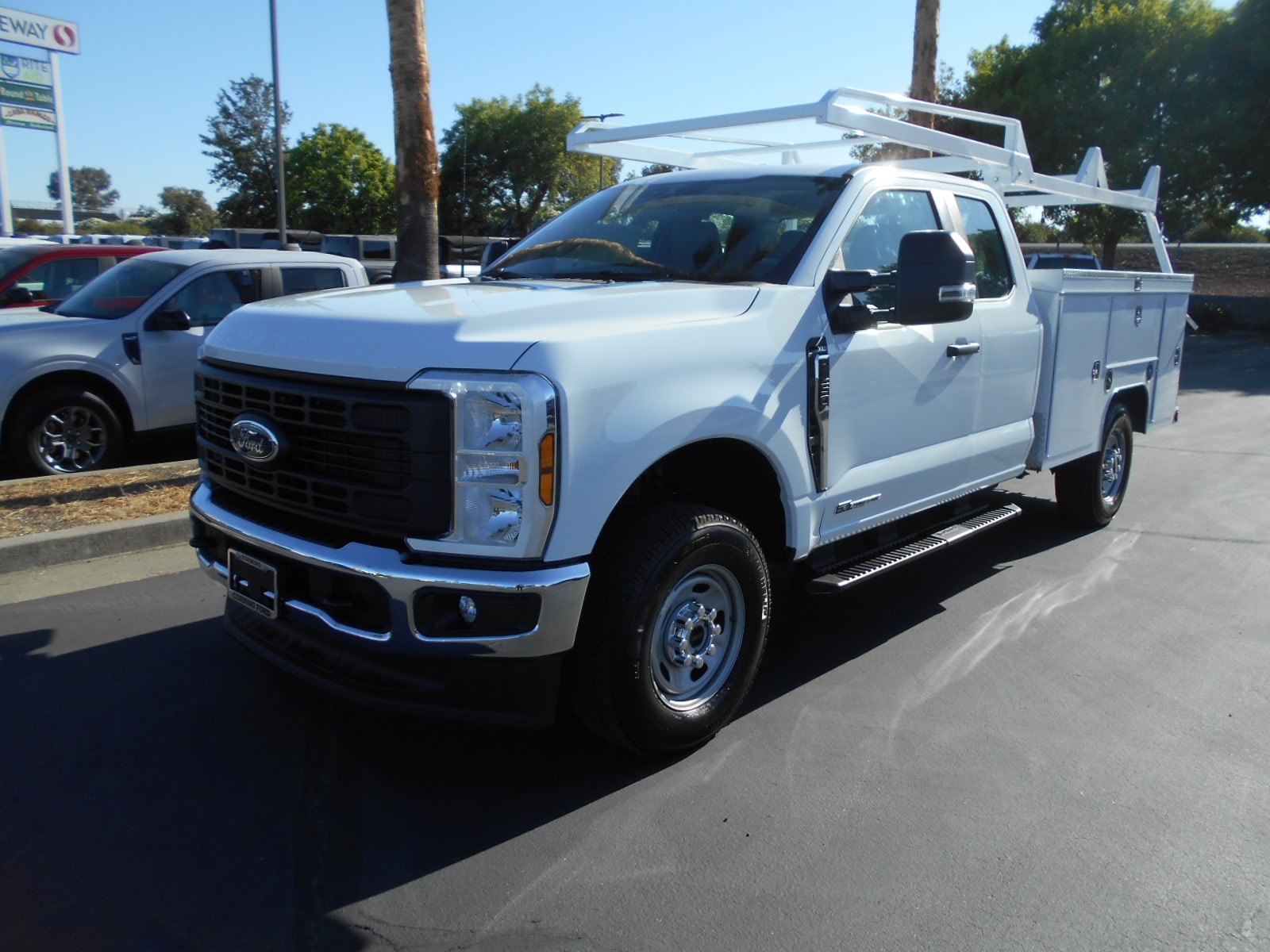 2025 Ford F-250 Super Duty XL's photo