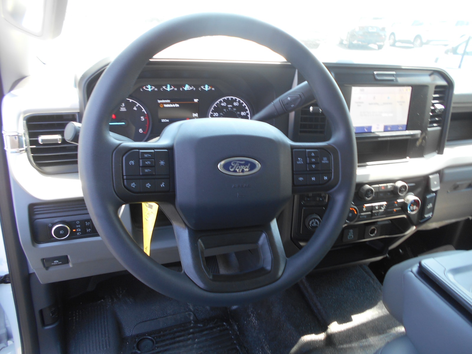 2025 Ford F-350 Super Duty Chassis Cab XL - Photo 14