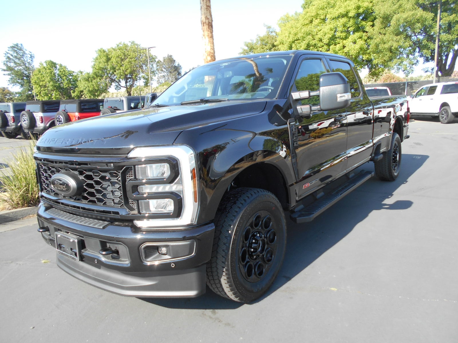 2025 Ford F-350 Super Duty Lariat's photo