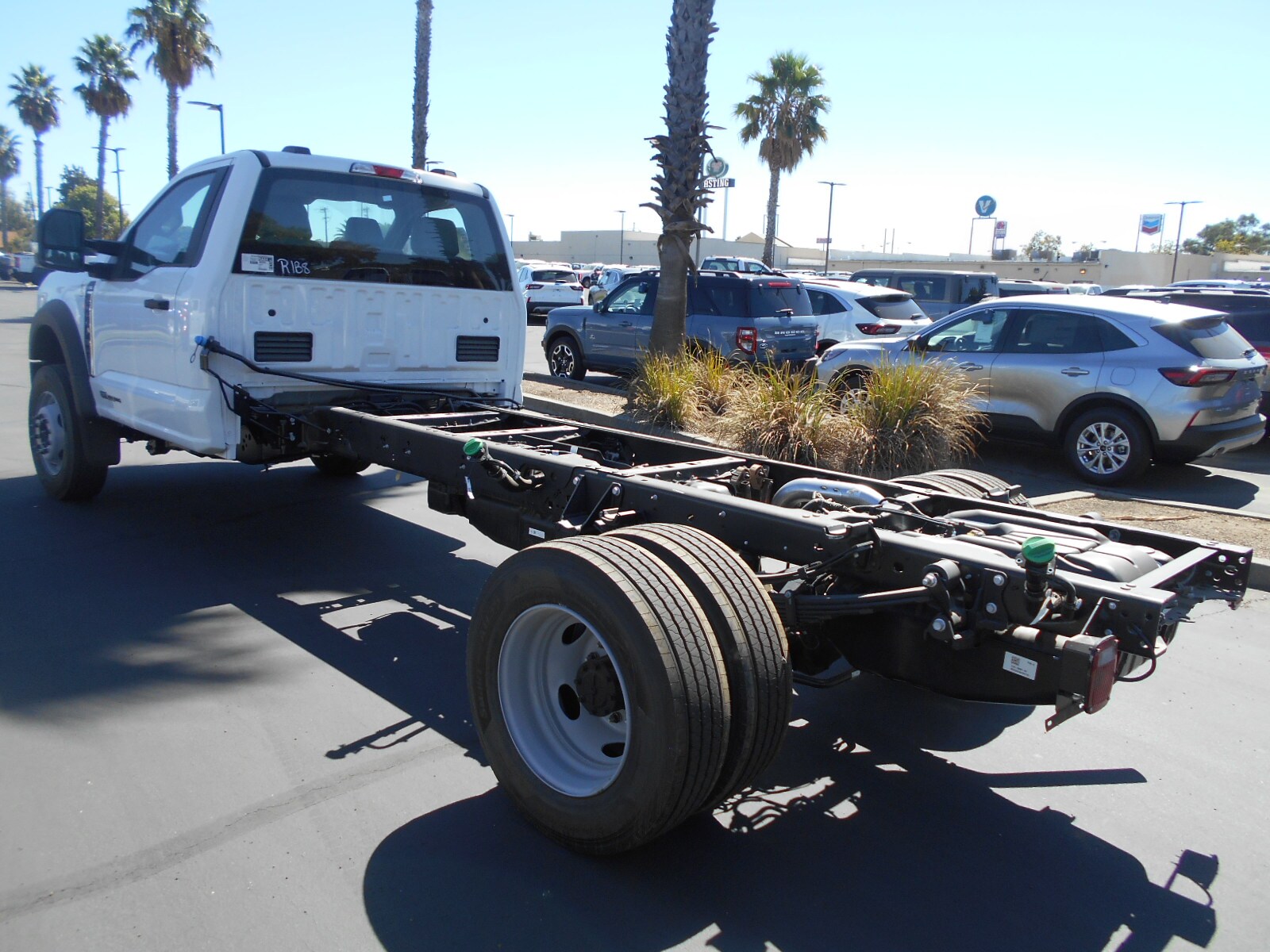 2024 Ford F-600 photo 4
