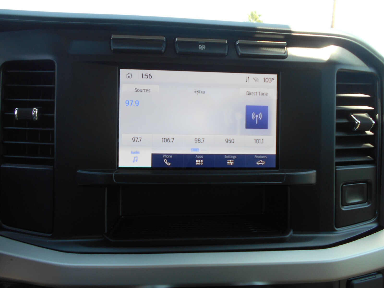 2025 Ford F-550 photo 4