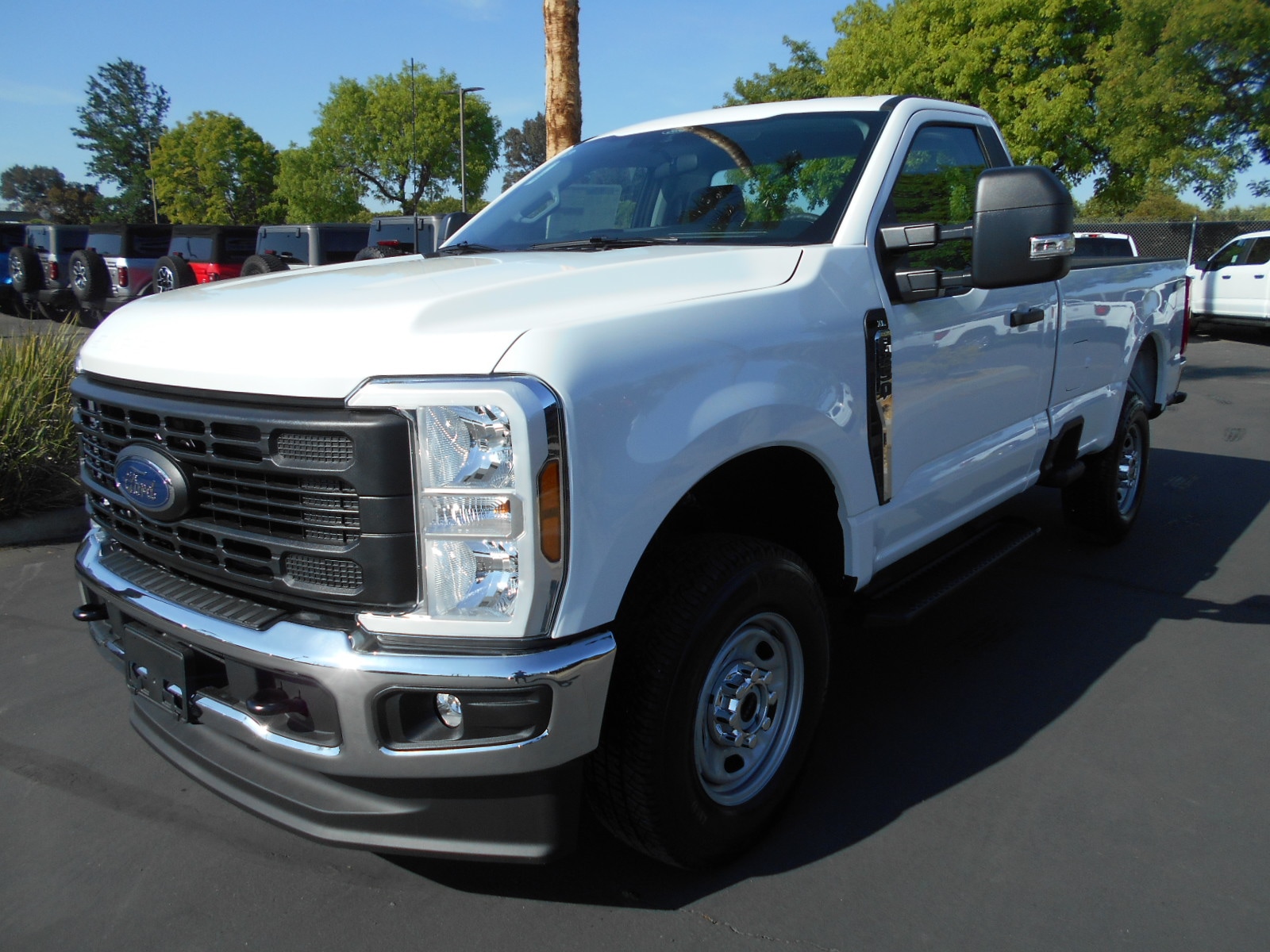 2025 Ford F-250 Super Duty XL's photo