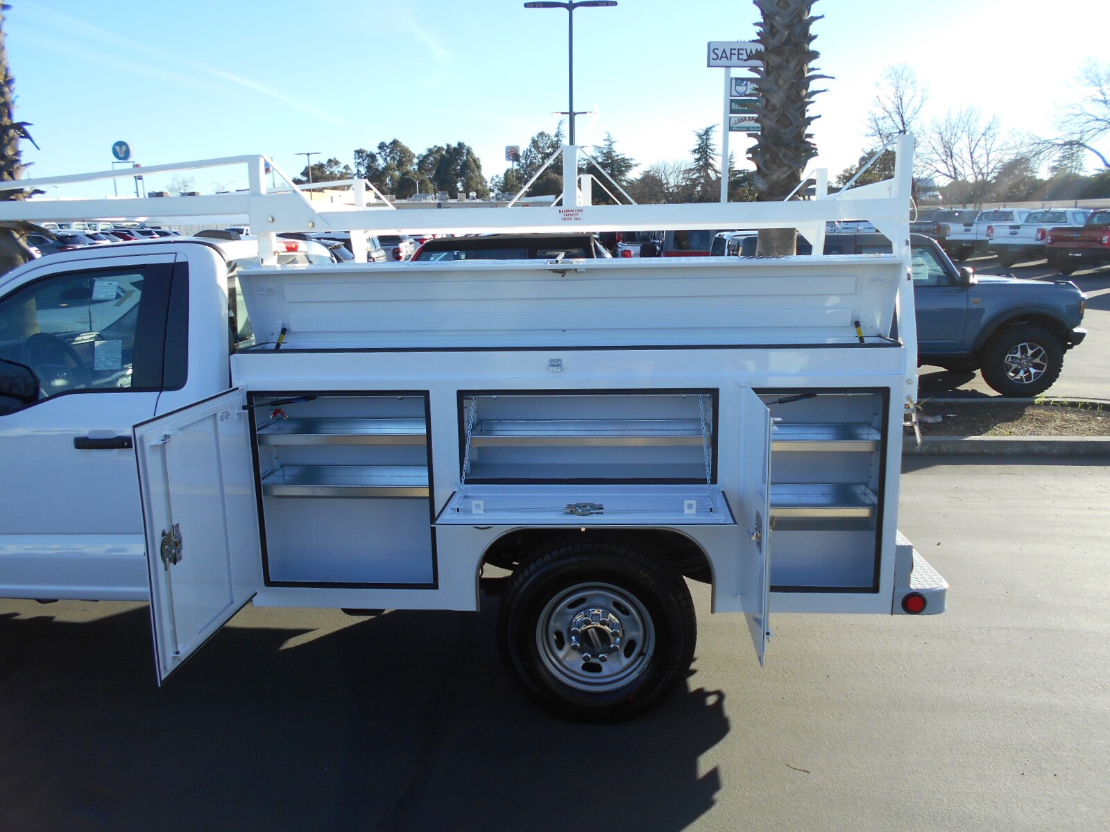 2024 Ford F-250 XL photo 4