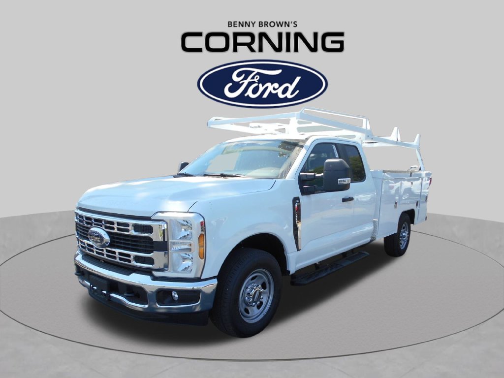 2025 Ford F-350 Chassis XL Truck Super Cab