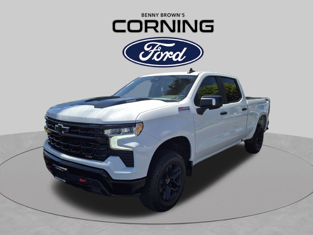 Used 2023 Chevrolet Silverado 1500 Cloth Truck Crew Cab for Sale in Corning, CA