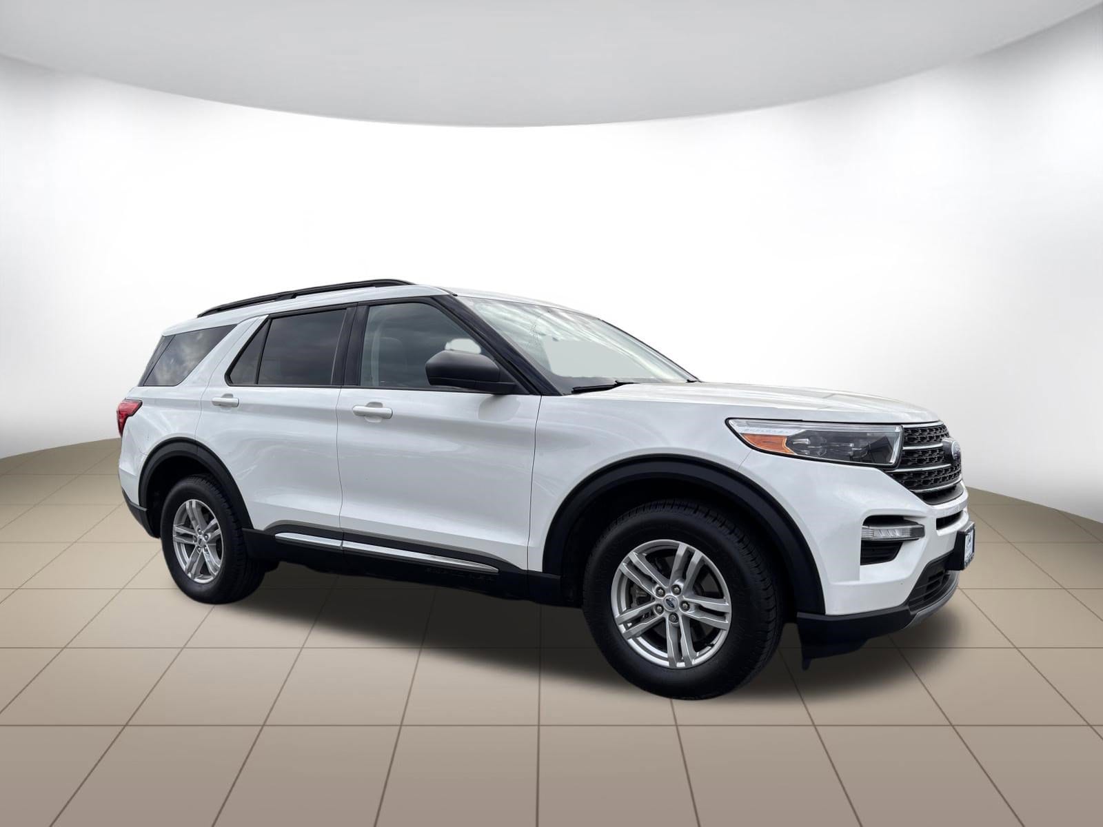 2022 Ford Explorer XLT 4WD's photo