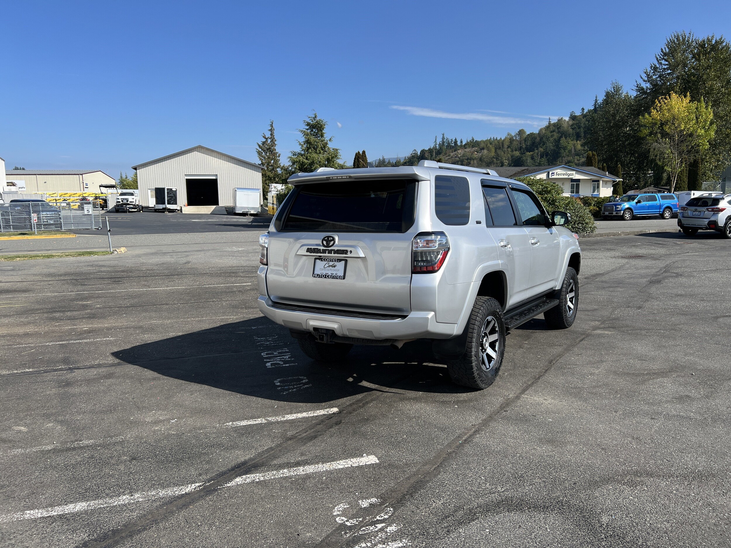 2017 Toyota 4Runner SR5 Premium photo 3