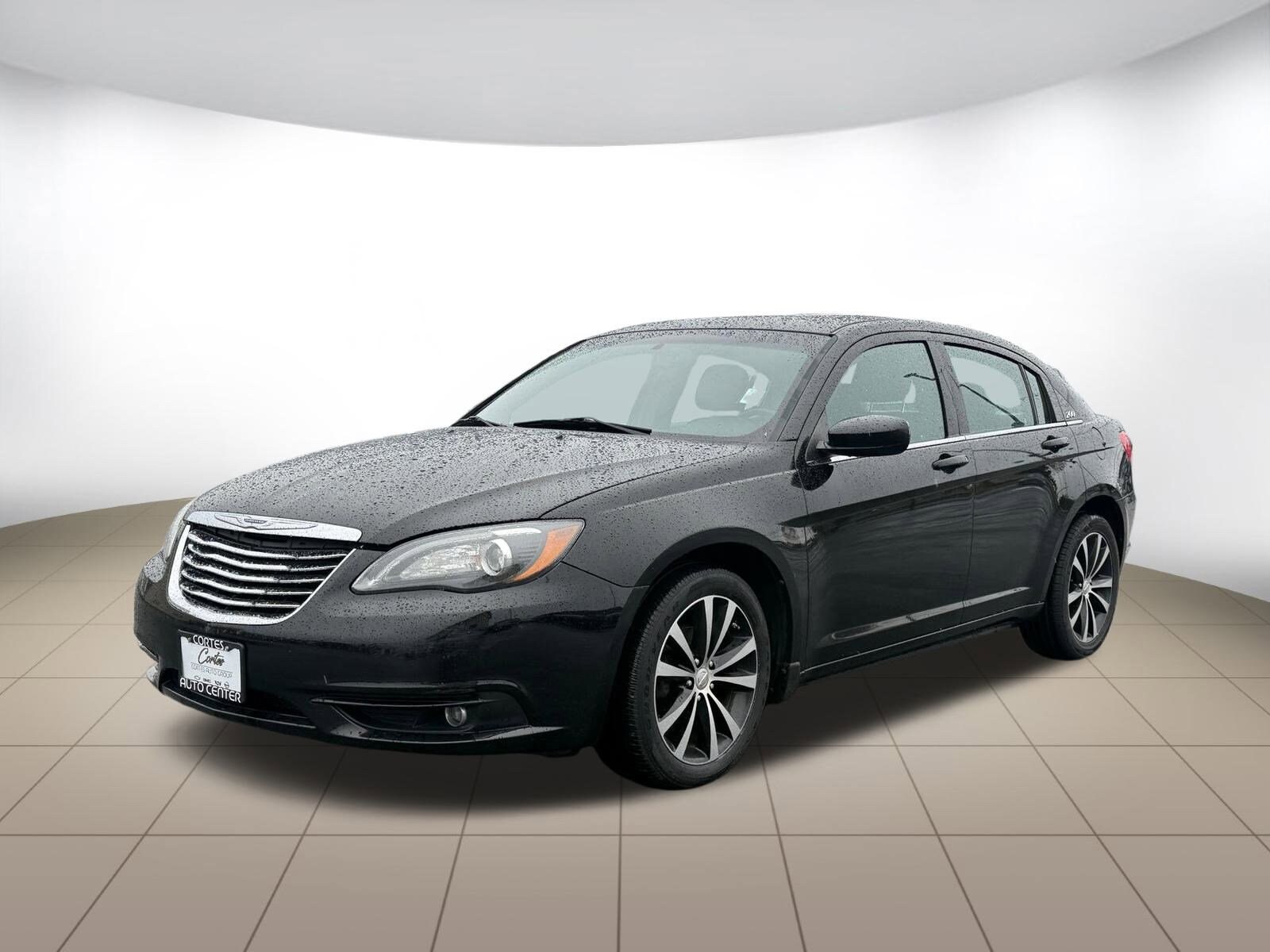 2013 Chrysler 200 Limited photo 2