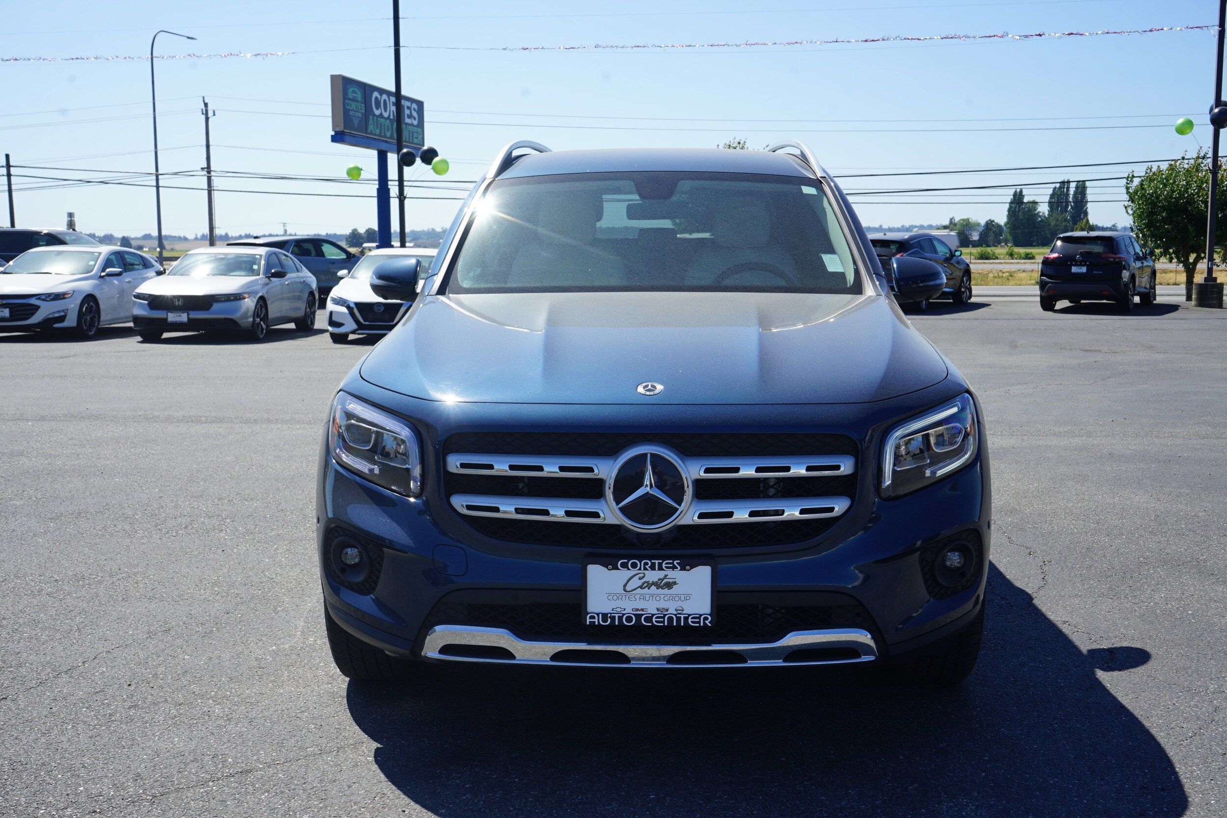 2023 Mercedes Benz GLB 250 4MATIC photo 2