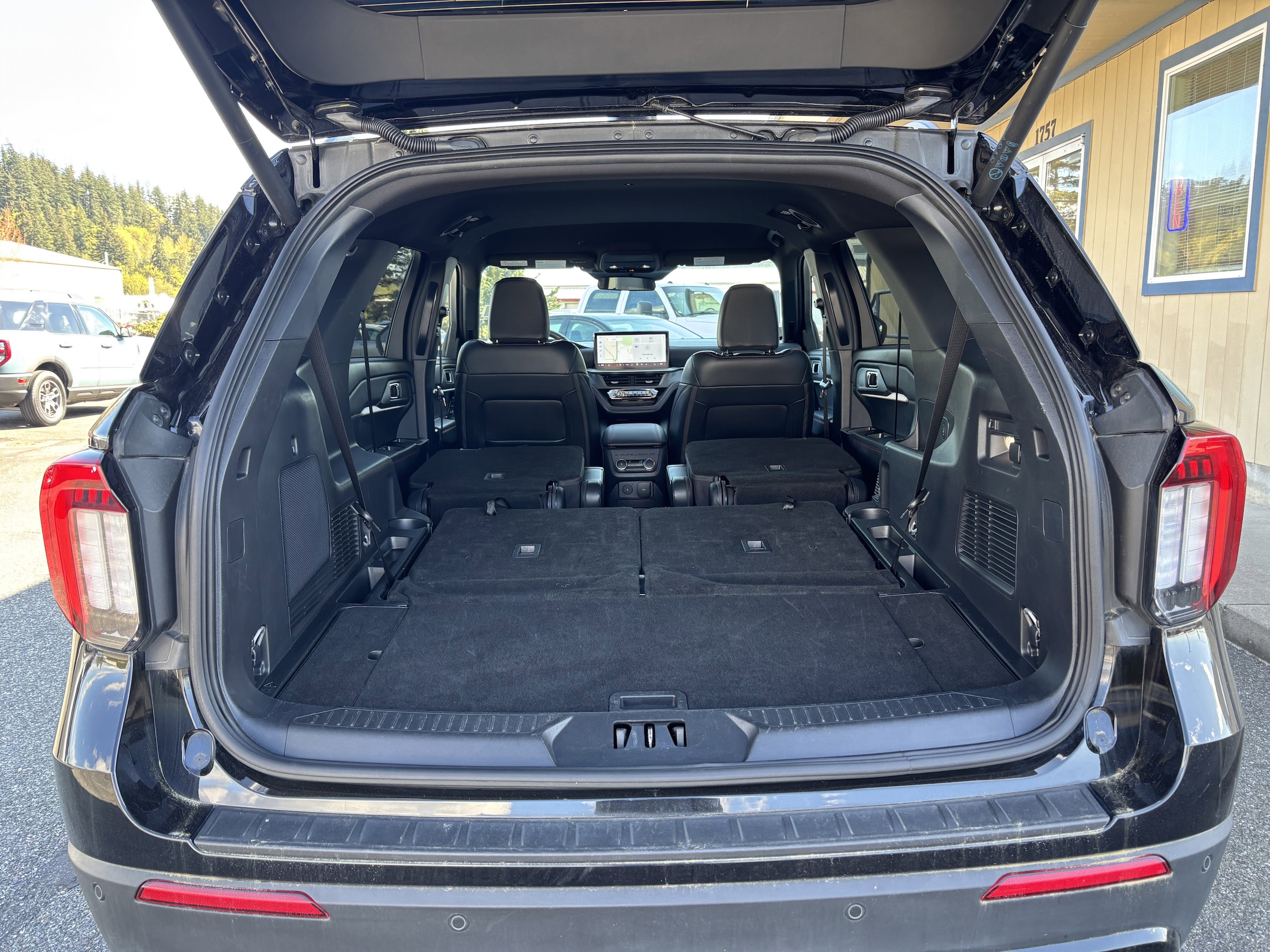 2025 Ford Explorer ST-LINE - Photo 26