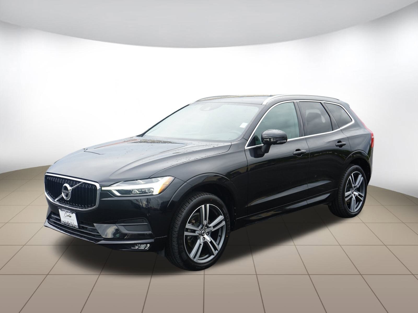 2021 Volvo XC60 T5 Momentum photo 3