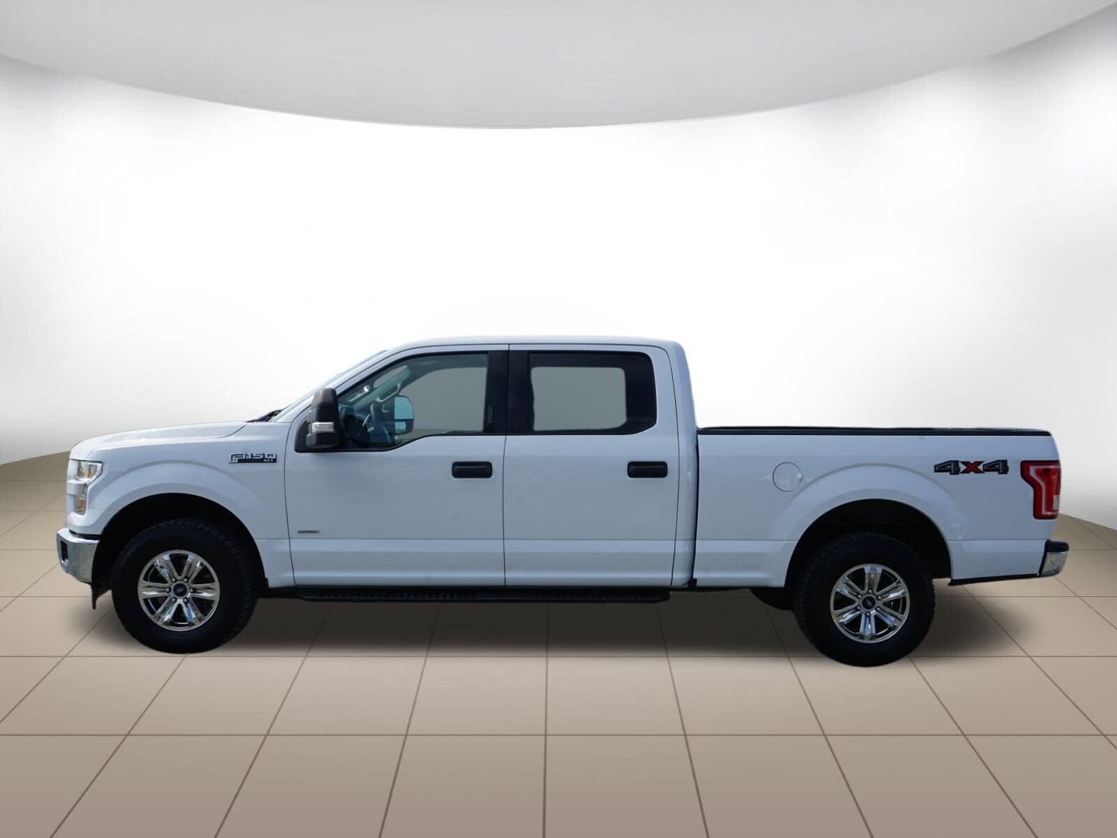 2017 Ford F-150 XLT photo 2