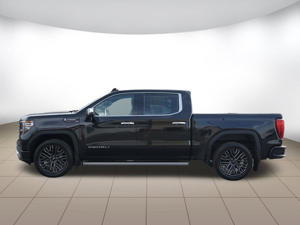 Used 2022 GMC Sierra 1500 4X4 Denali Ultimate Crew Cab Short Bed Truck Crew Cab