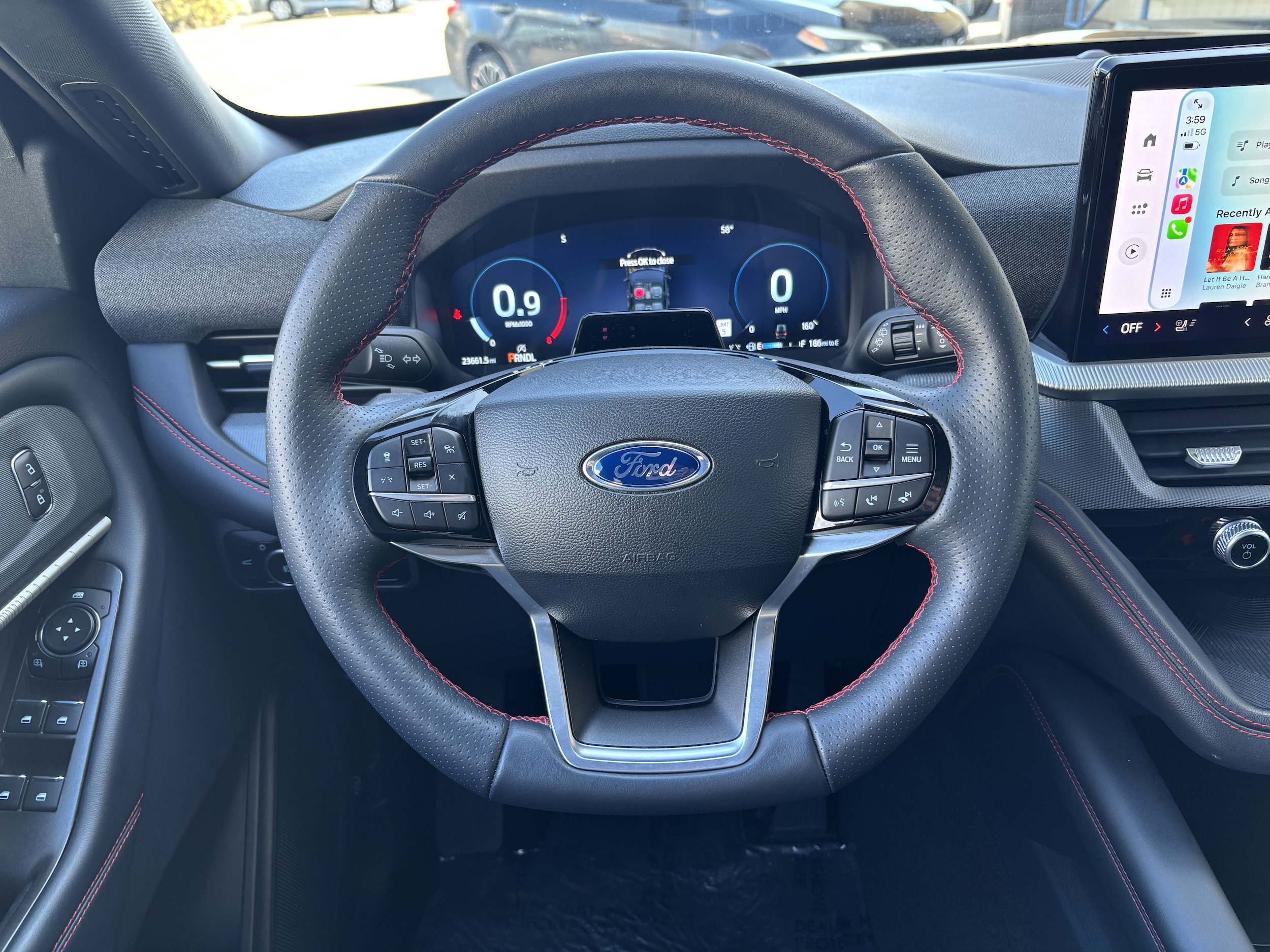 2025 Ford Explorer ST-LINE - Photo 13