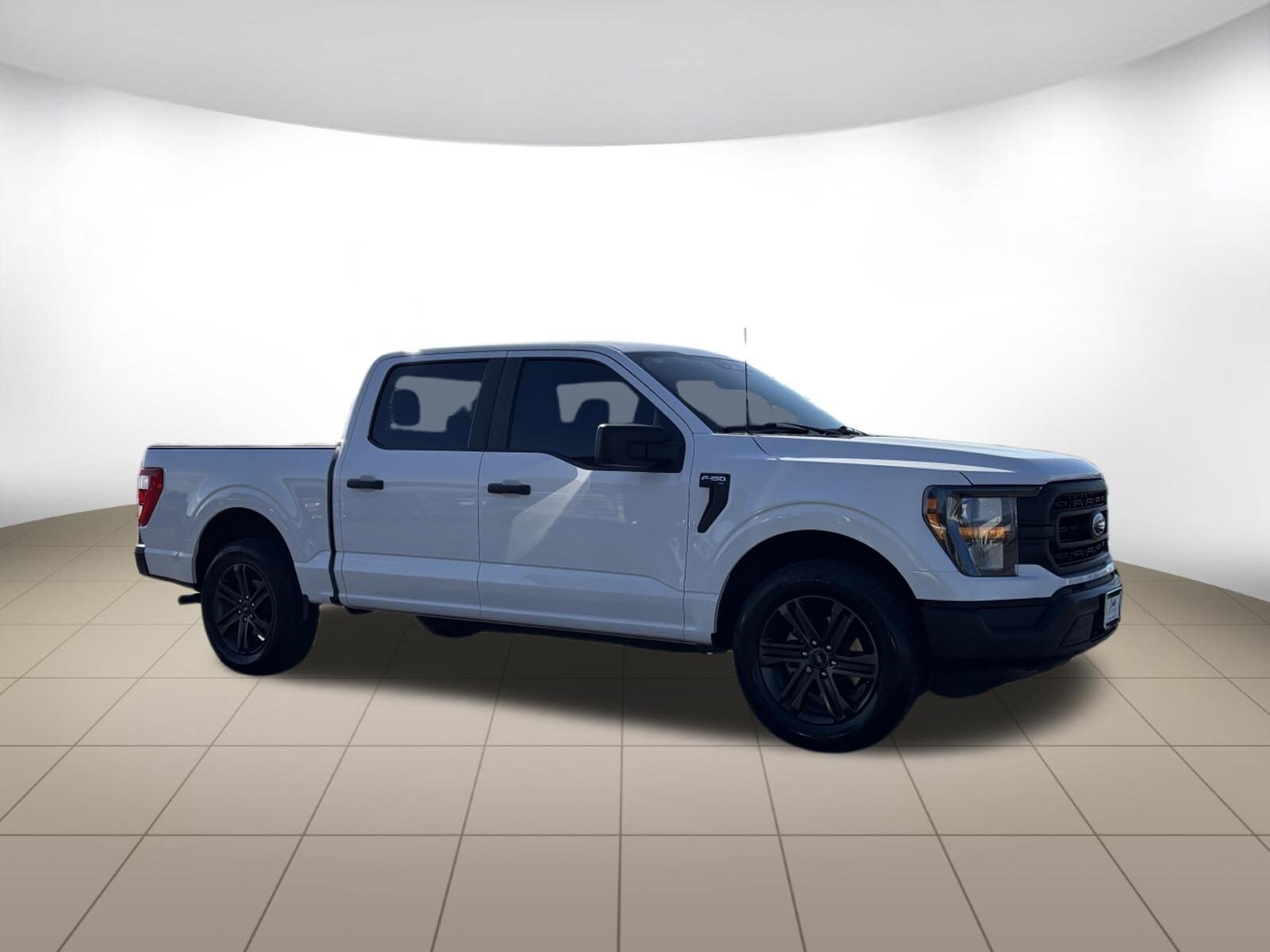 2023 Ford F-150 XL SuperCrew 145 in's photo